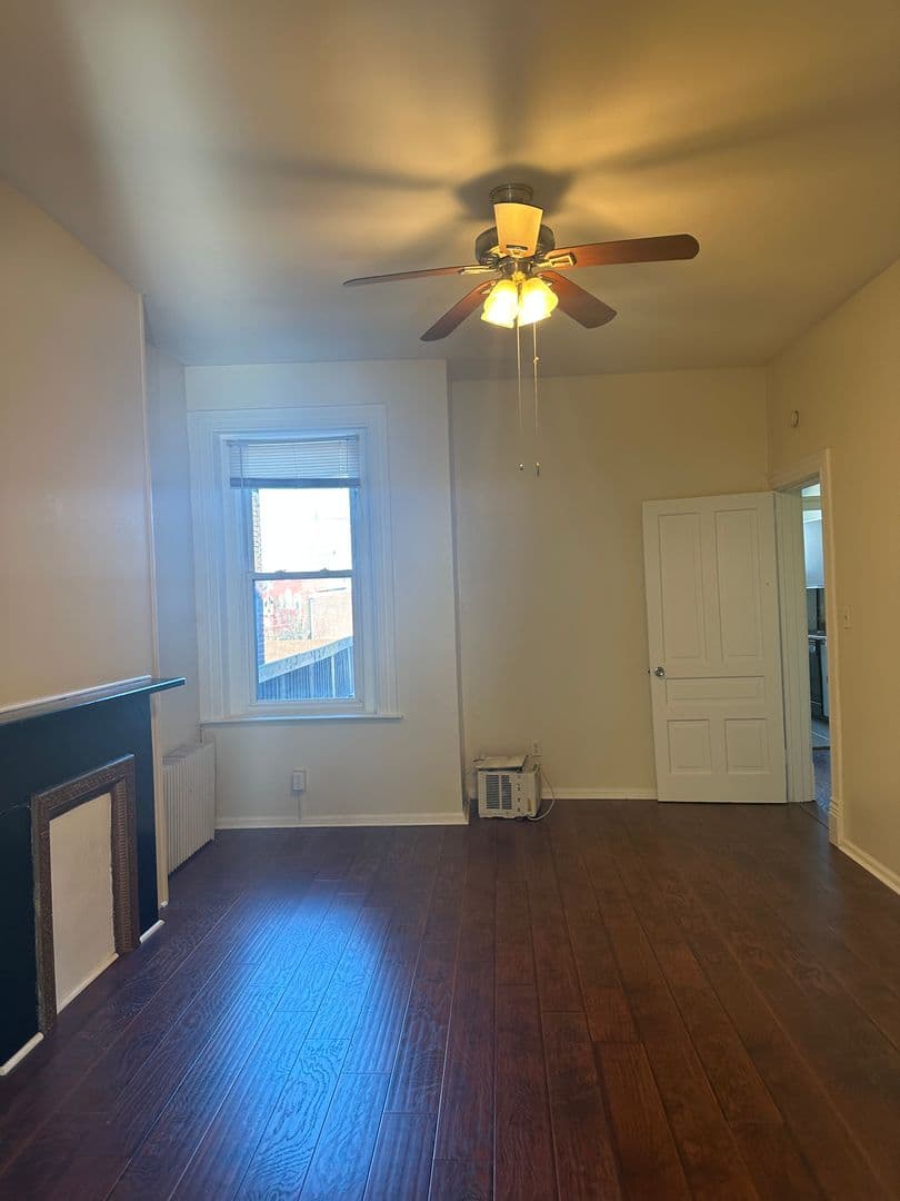 Pittsburgh Apartment: 215 Fisk 1 & 2