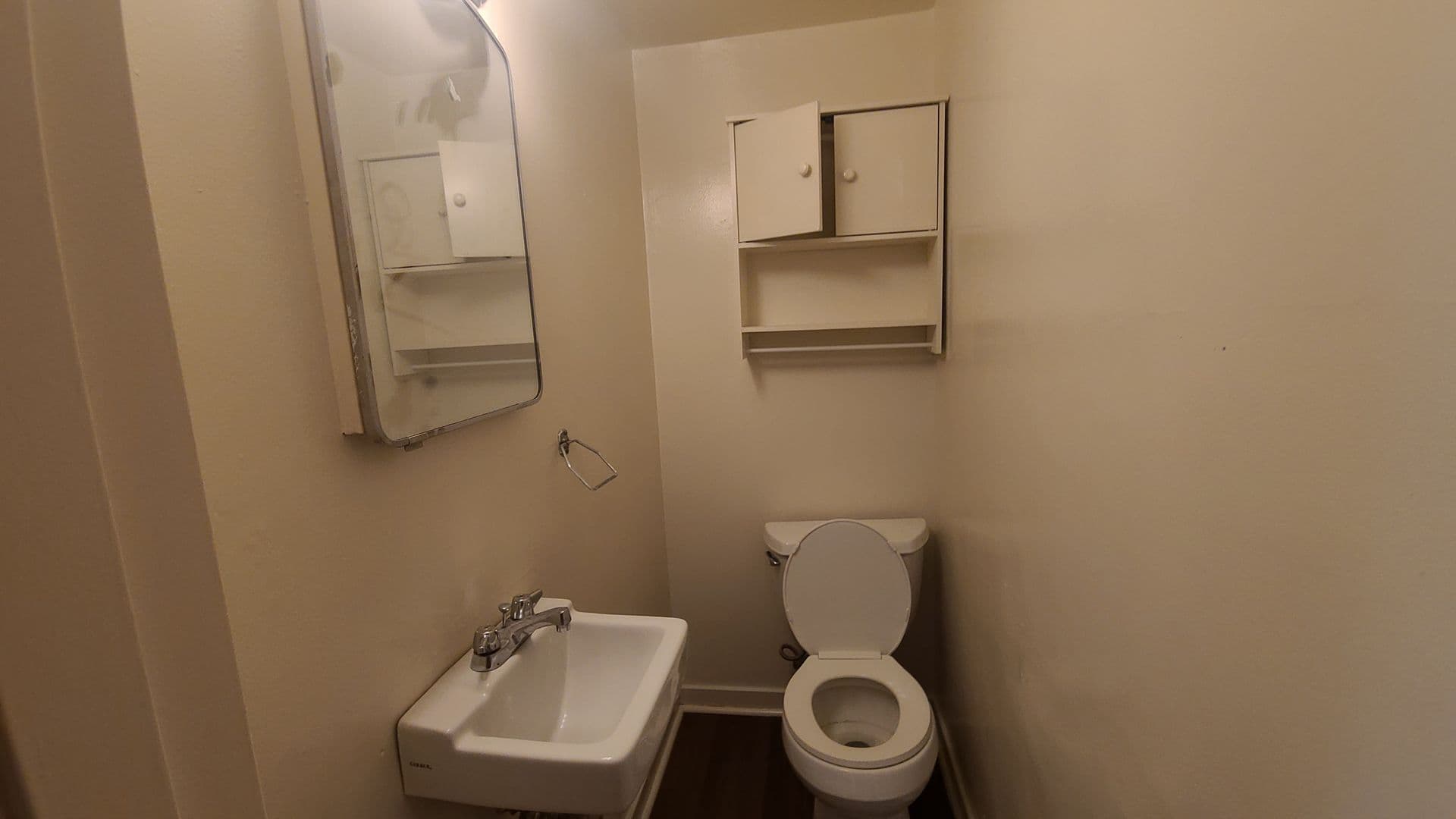 Pittsburgh Apartment: 135 Abbeyville Rd