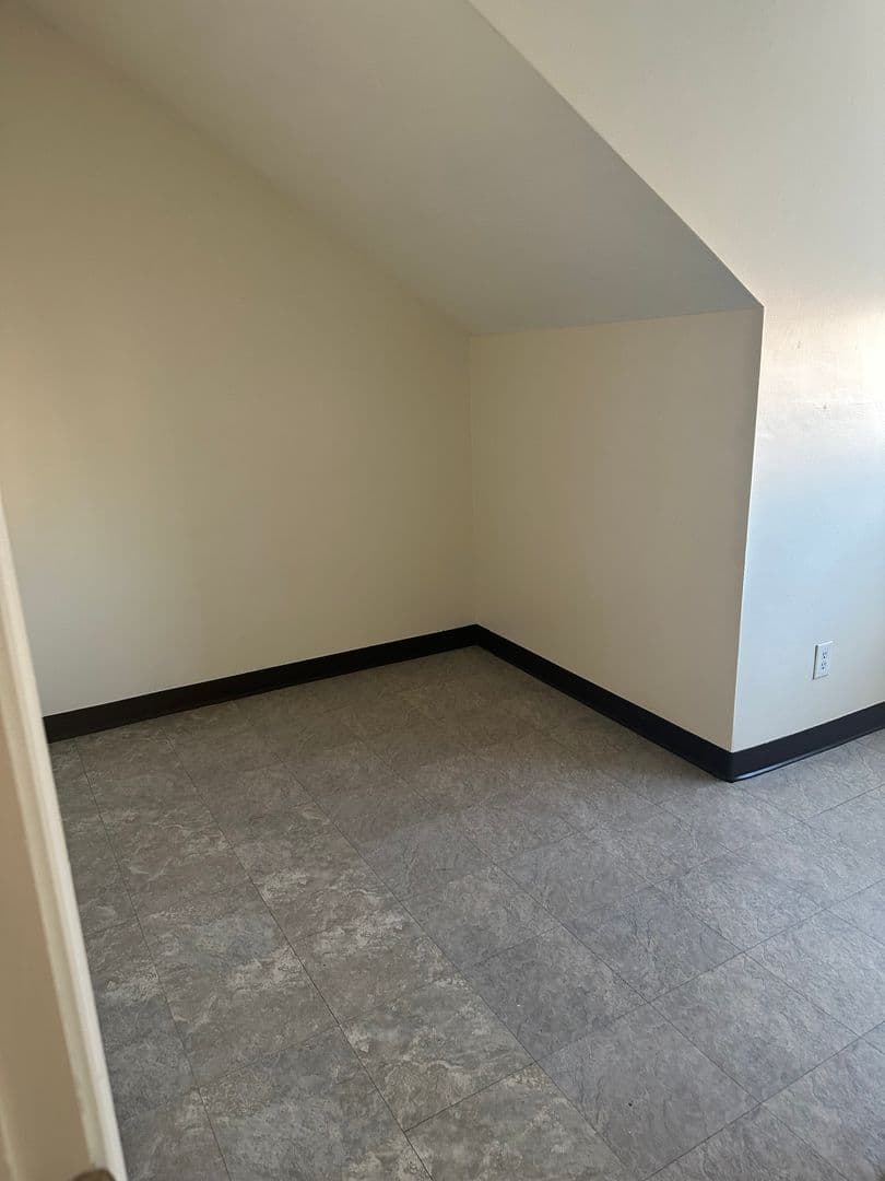 Pittsburgh Apartment: 215 Fisk 1 & 2