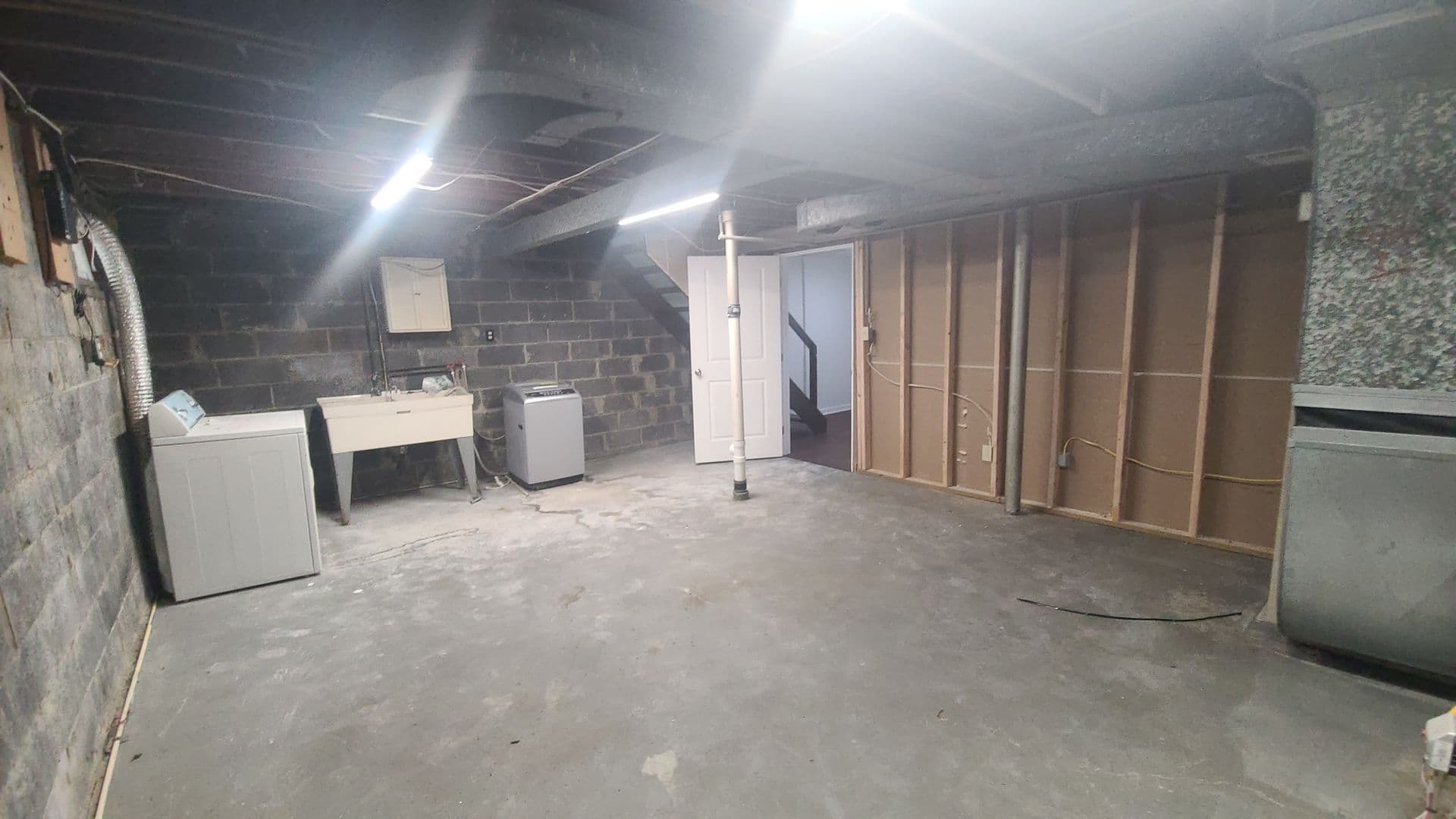 Pittsburgh Apartment: 135 Abbeyville Rd