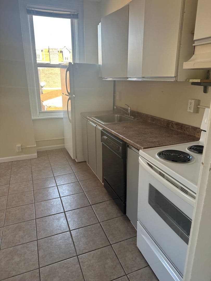 Pittsburgh Apartment: 215 Fisk 1 & 2