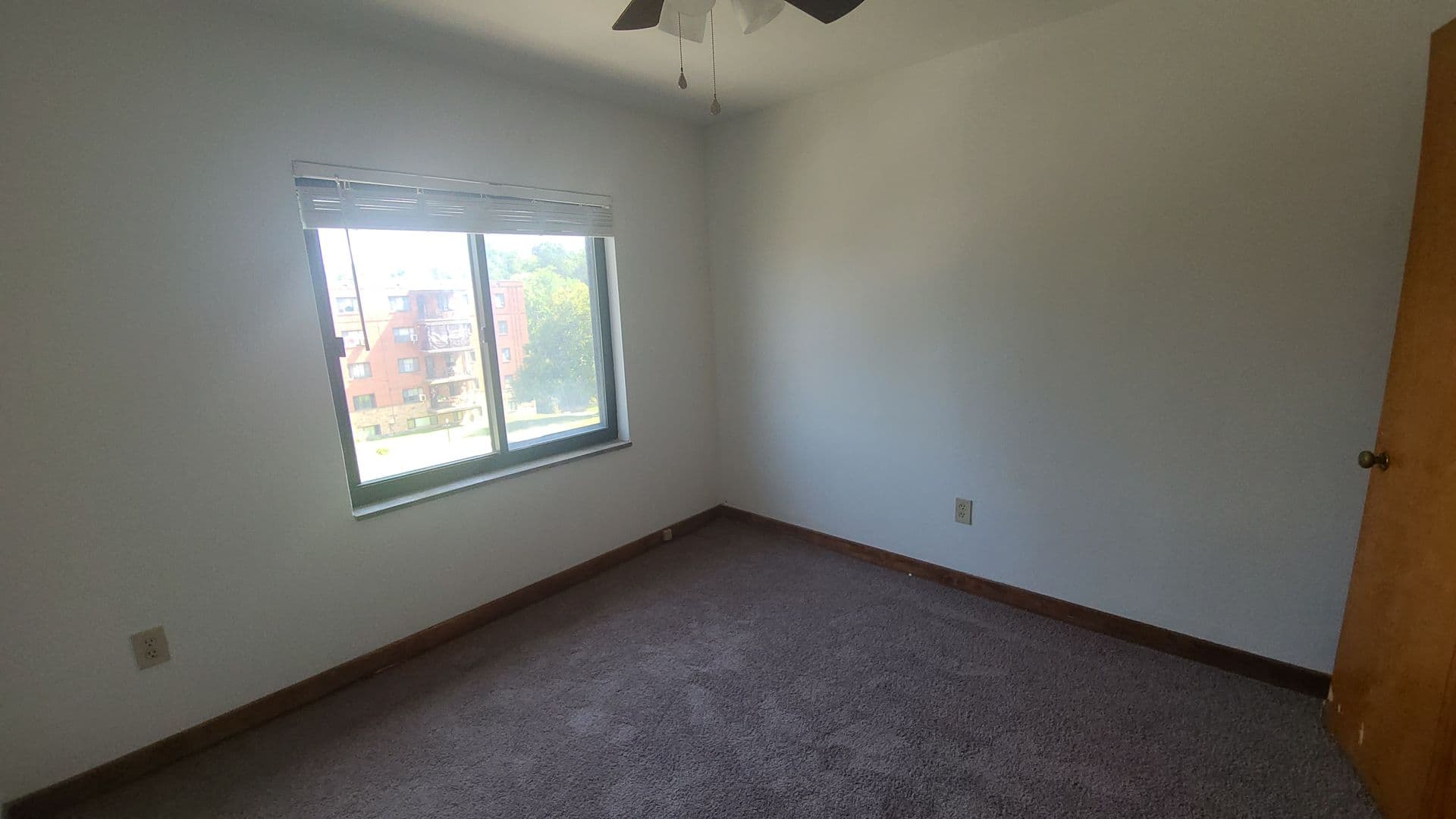 Pittsburgh Apartment: 135 Abbeyville Rd
