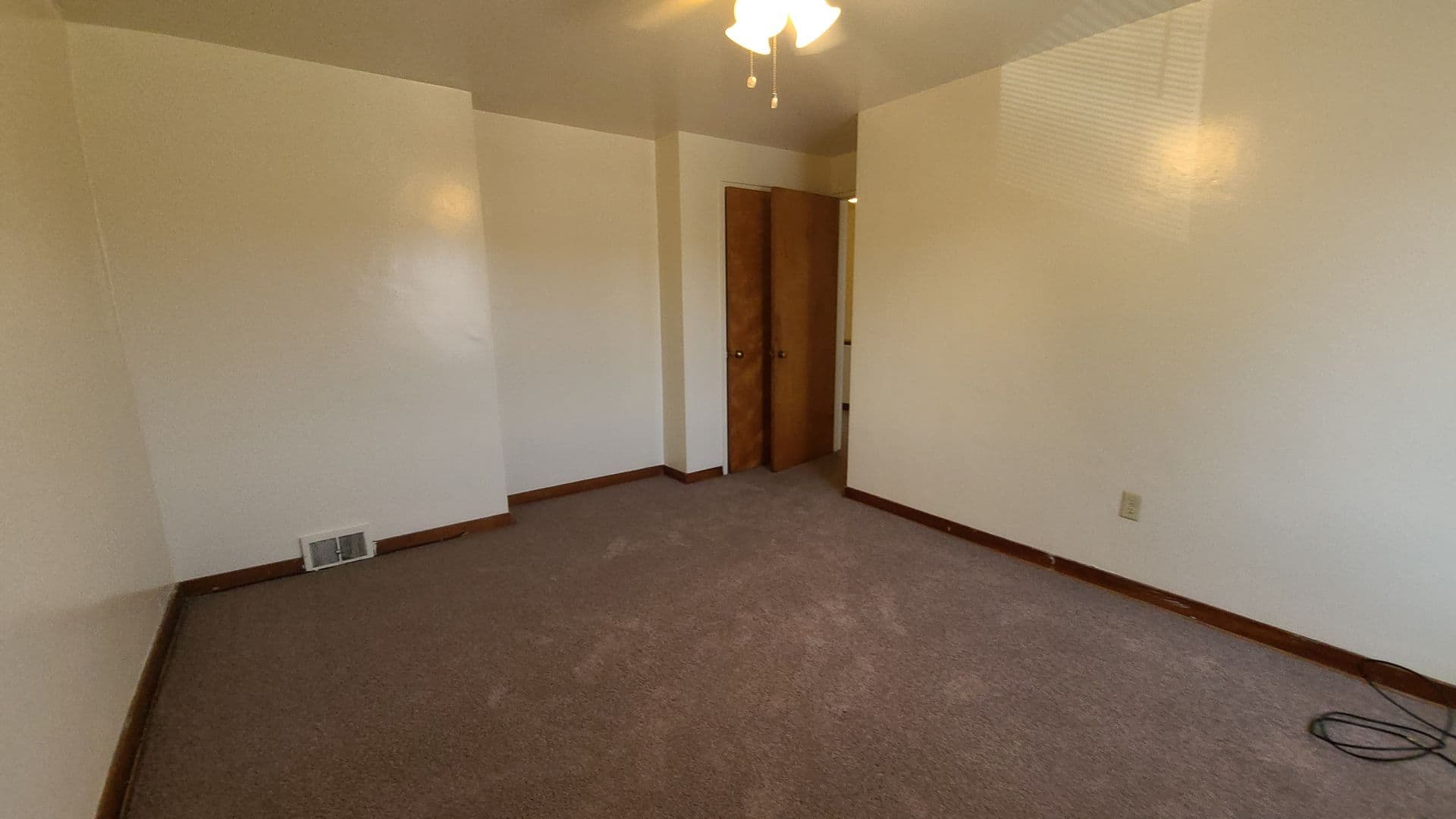 Pittsburgh Apartment: 135 Abbeyville Rd