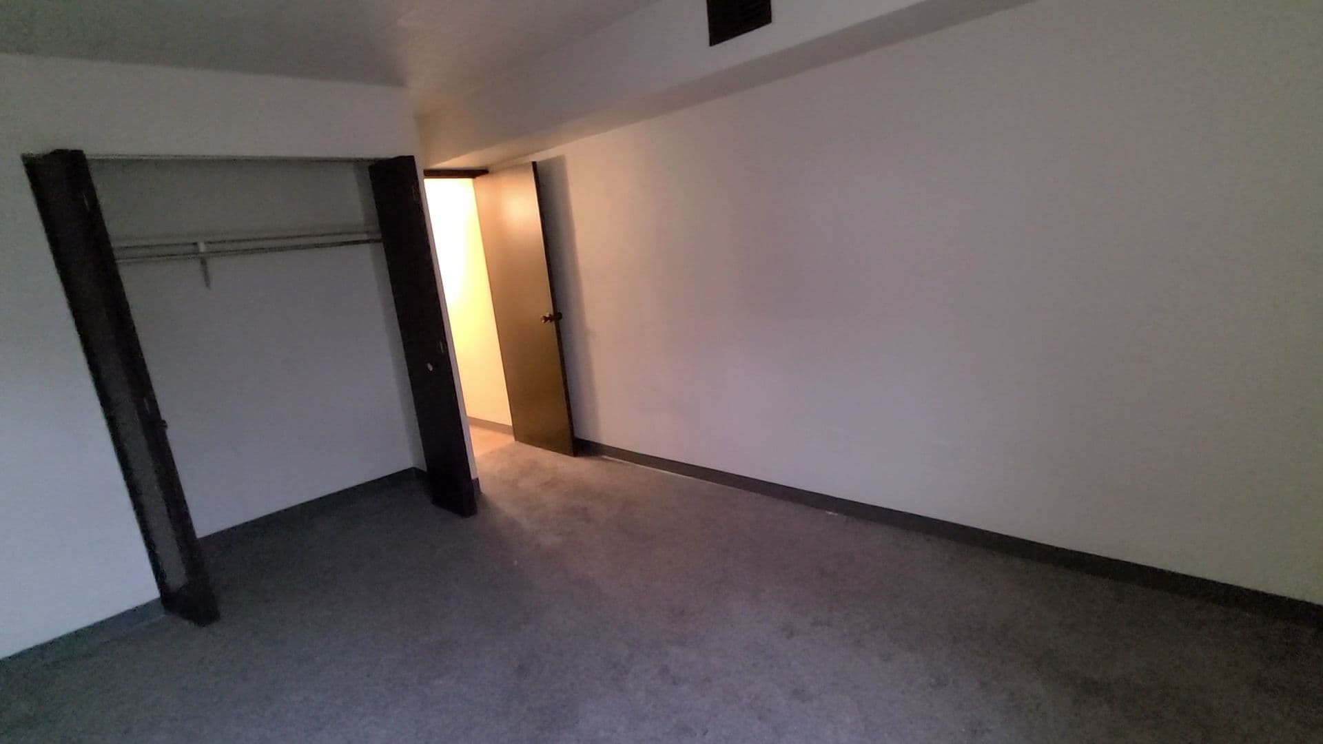Pittsburgh Apartment: 10 N. Meadowcroft Ave