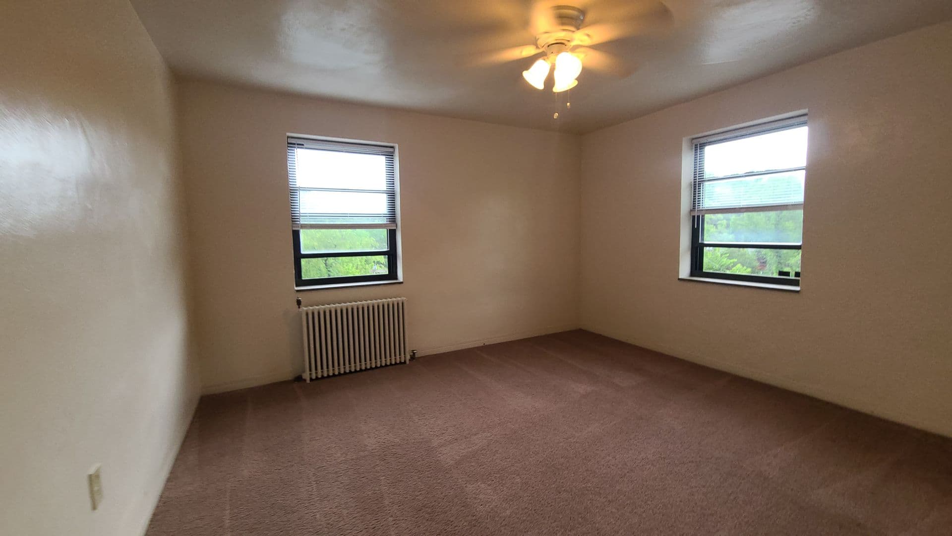 Pittsburgh Apartment: 135 Abbeyville Rd
