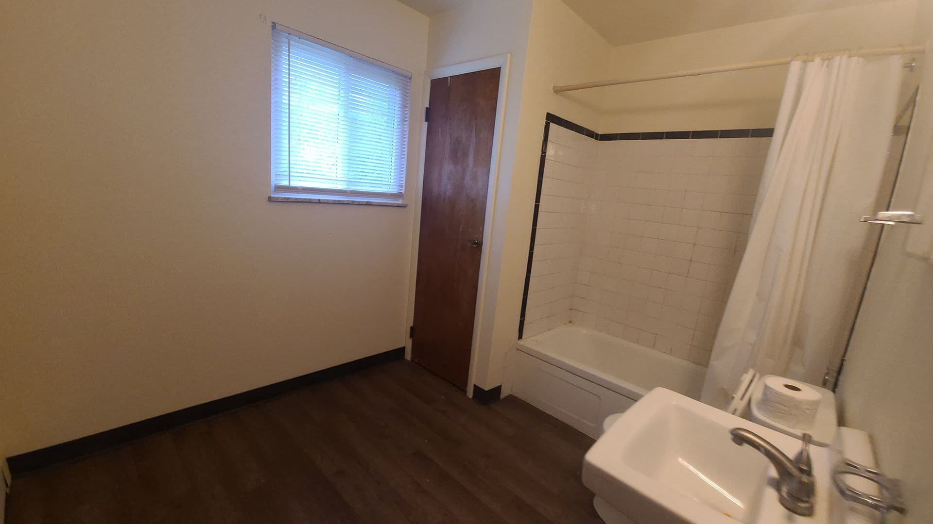 Pittsburgh Apartment: 3999 Canal Street