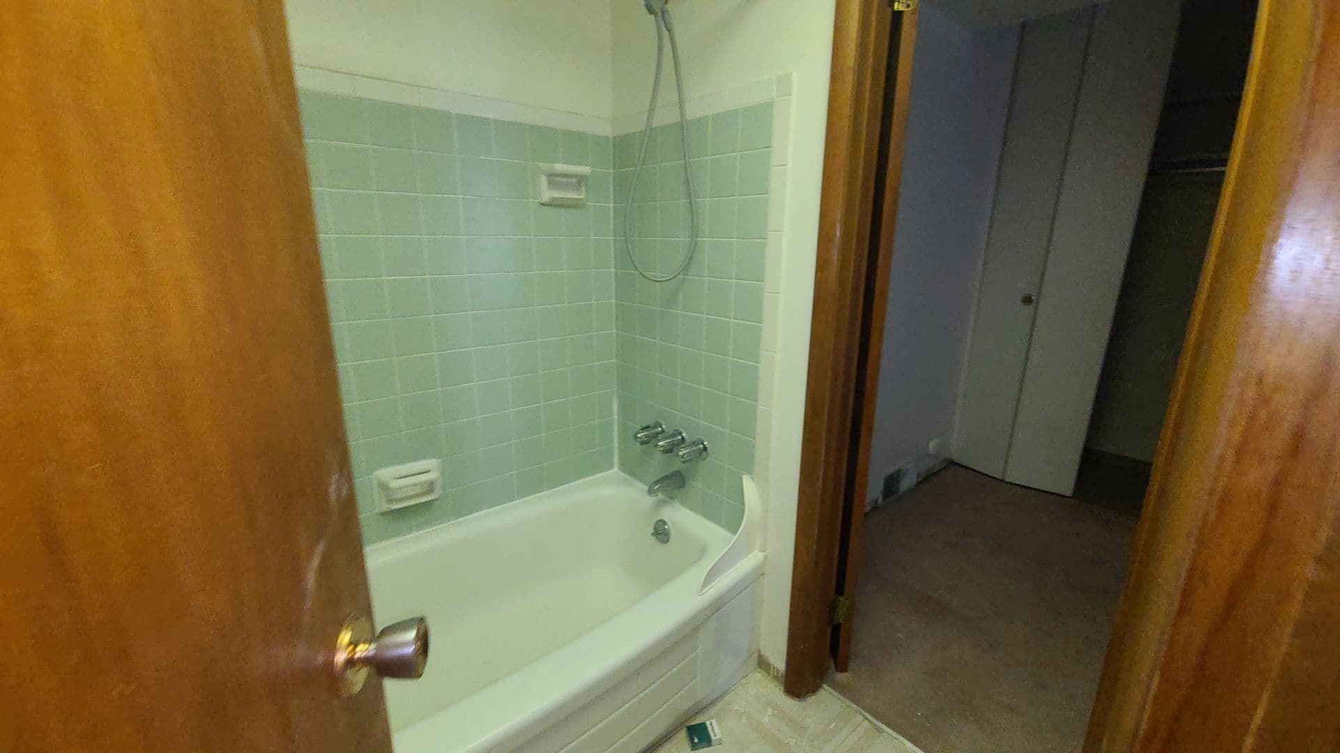 Carnegie Apartment: 101 Governors Lane
