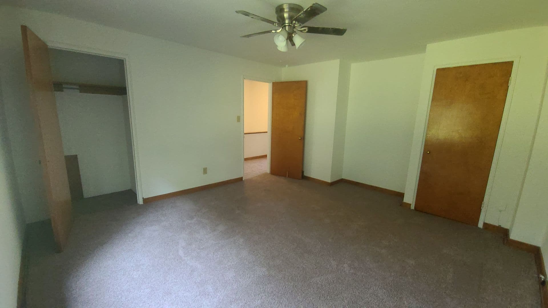 Pittsburgh Apartment: 135 Abbeyville Rd