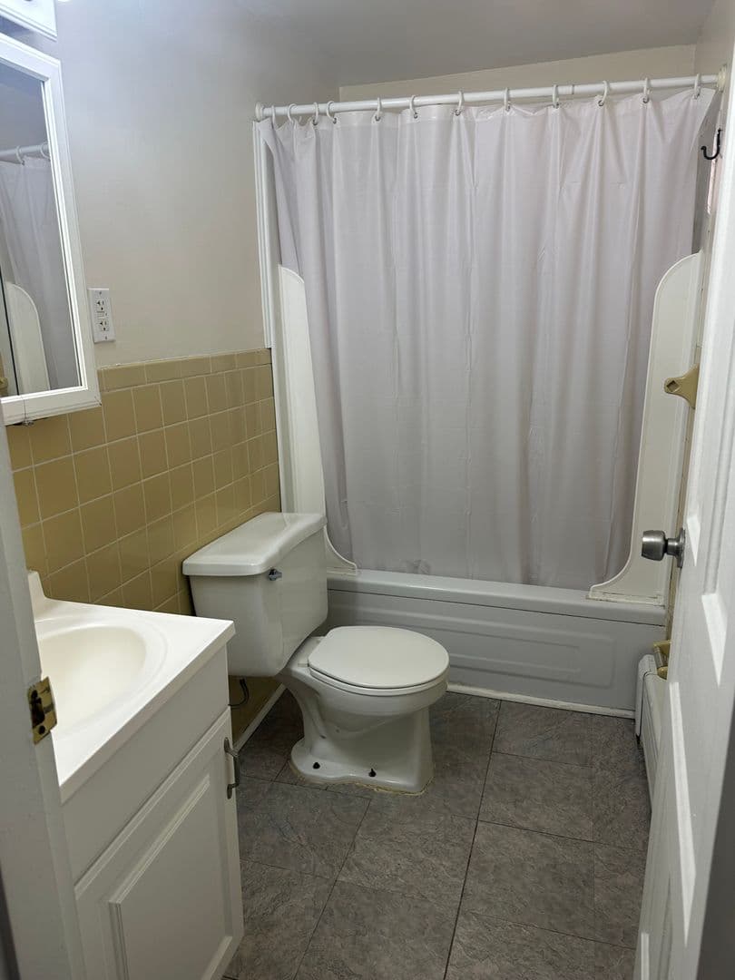 Pittsburgh Apartment: 215 Fisk 1 & 2