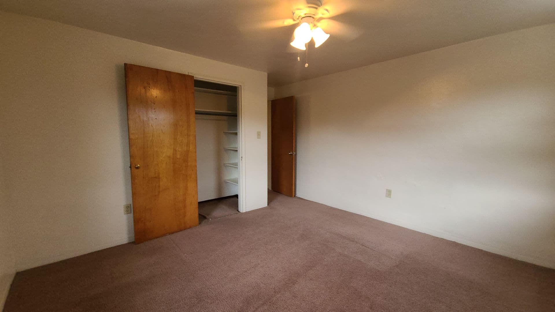 Pittsburgh Apartment: 135 Abbeyville Rd