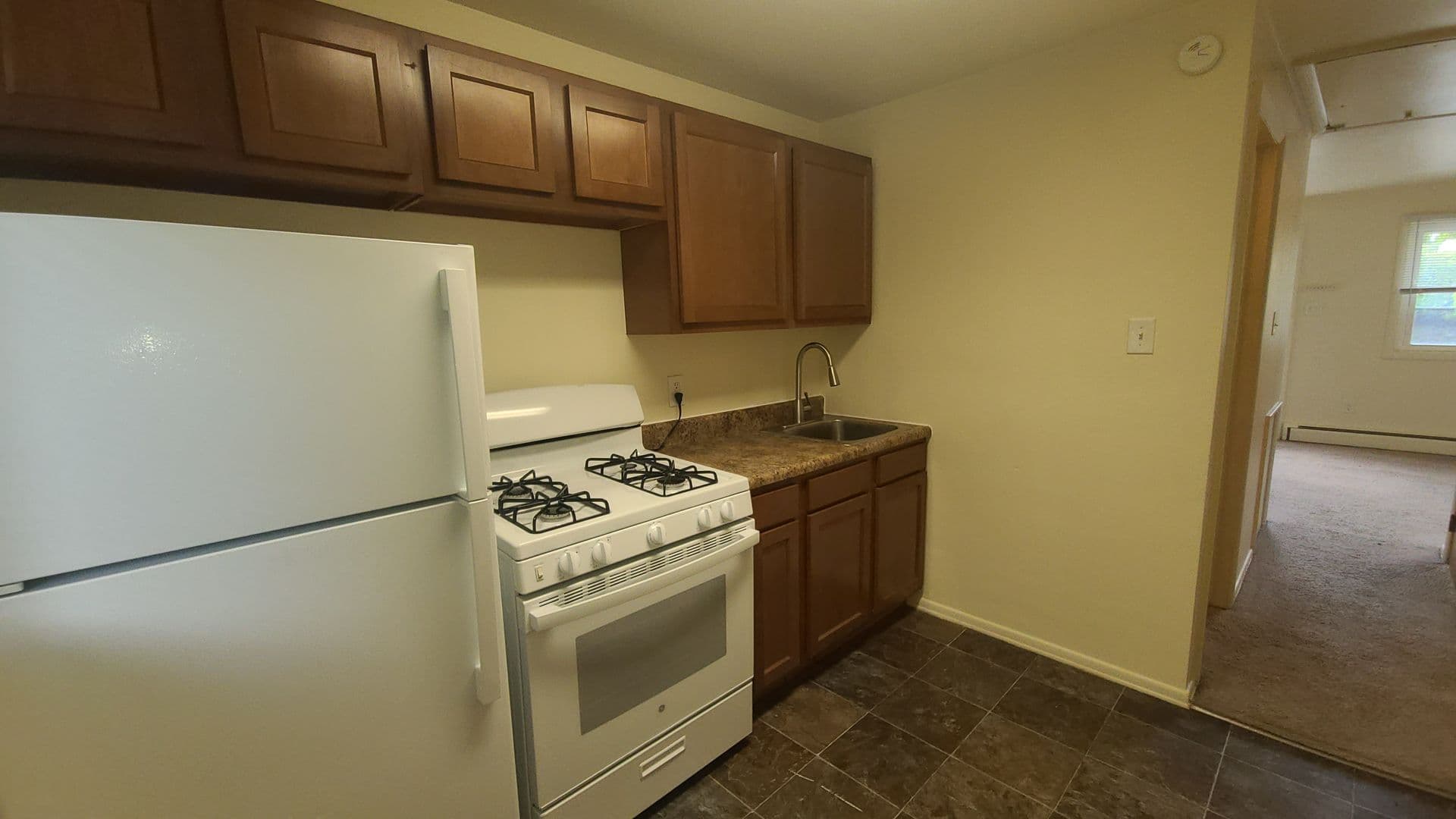 Pittsburgh Apartment: 3999 Canal Street