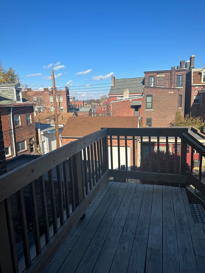 Pittsburgh Apartment: 215 Fisk 1 & 2