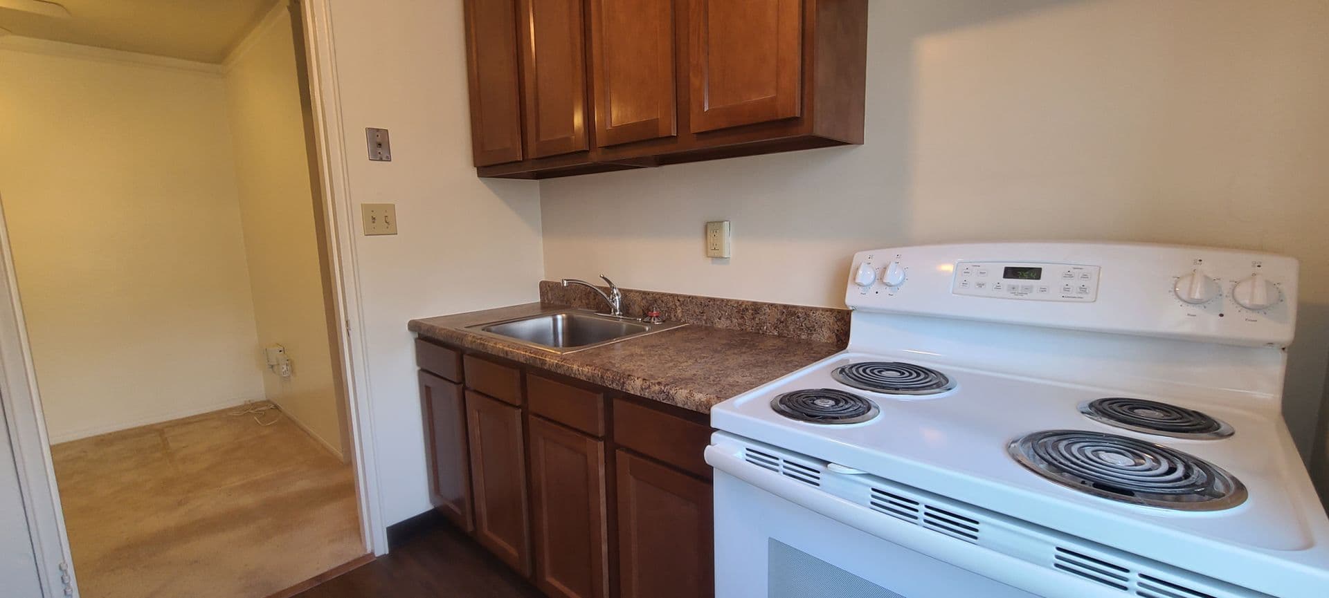 Pittsburgh Apartment: 135 Abbeyville Rd