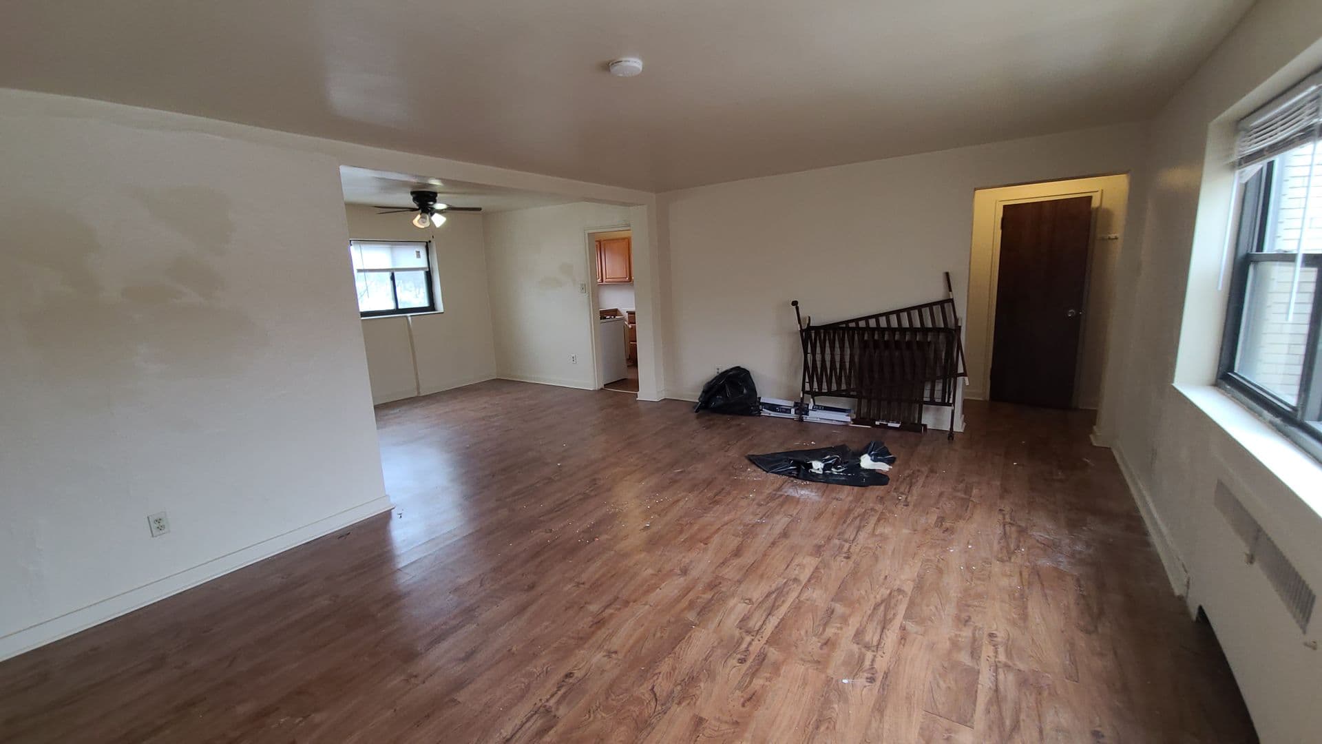 Pittsburgh Apartment: 221 Buchanan Place