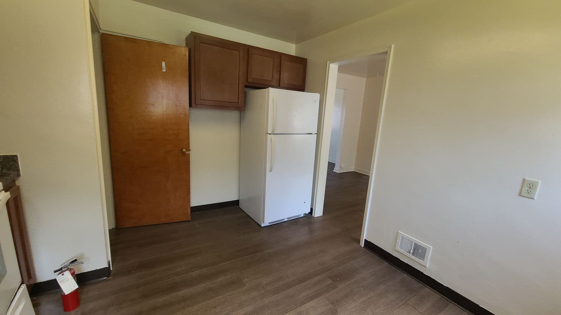 Pittsburgh Apartment: 135 Abbeyville Rd