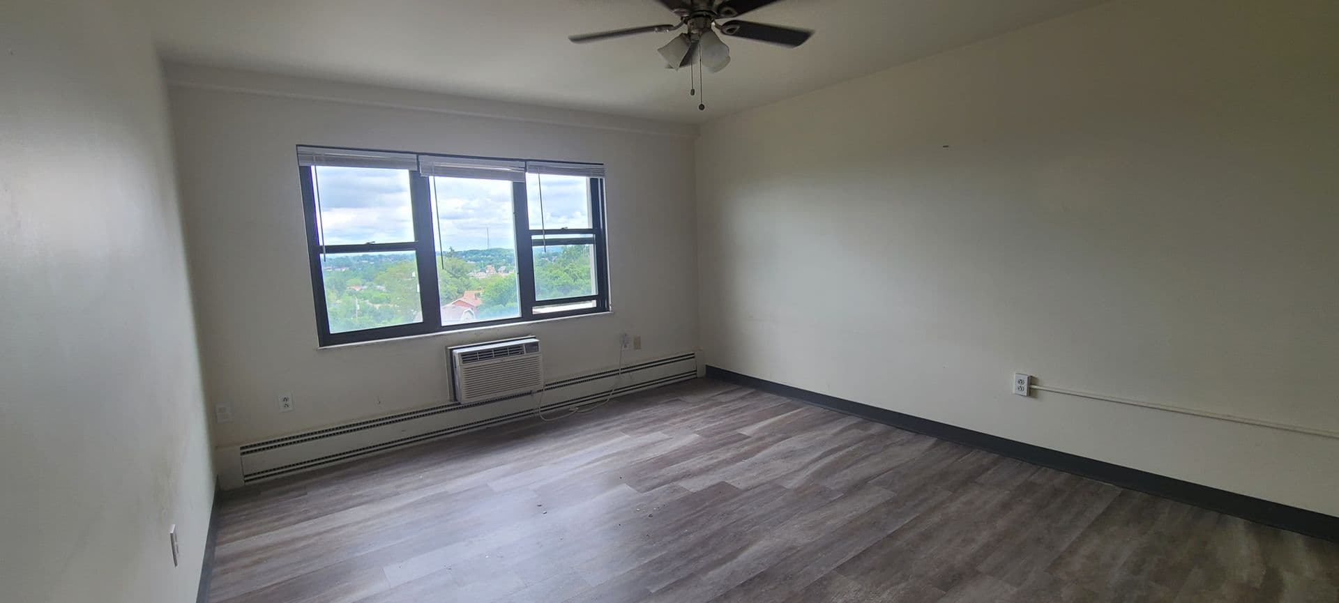 Pittsburgh Apartment: 15 Bower Hill Rd