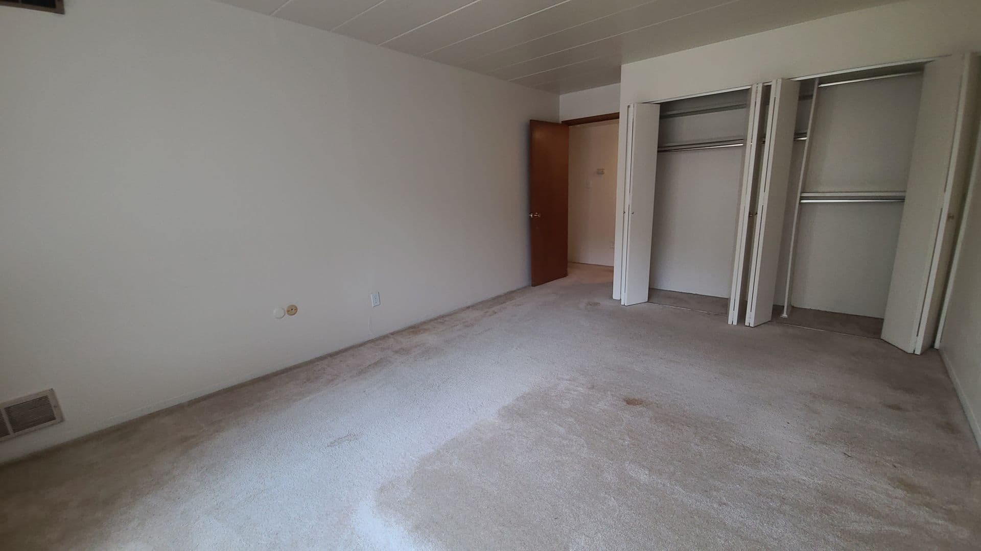 Carnegie Apartment: 101 Governors Lane