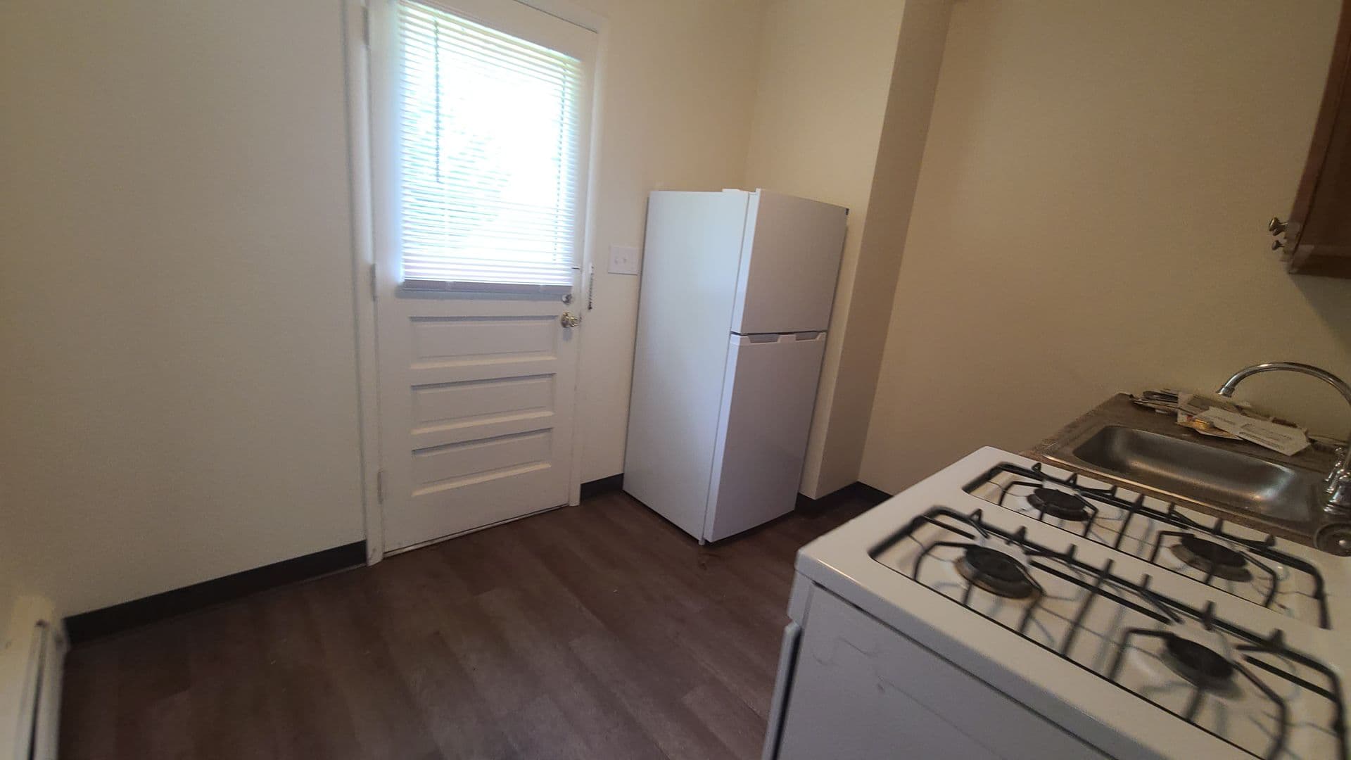 Pittsburgh Apartment: 3999 Canal Street