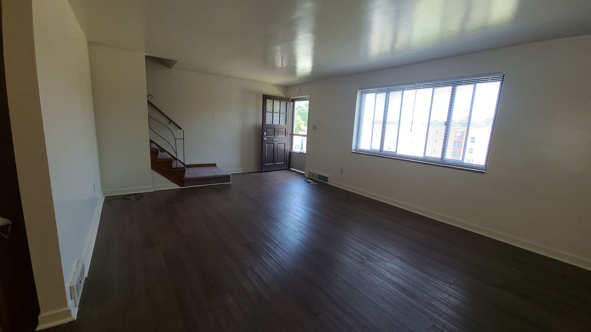 Pittsburgh Apartment: 135 Abbeyville Rd