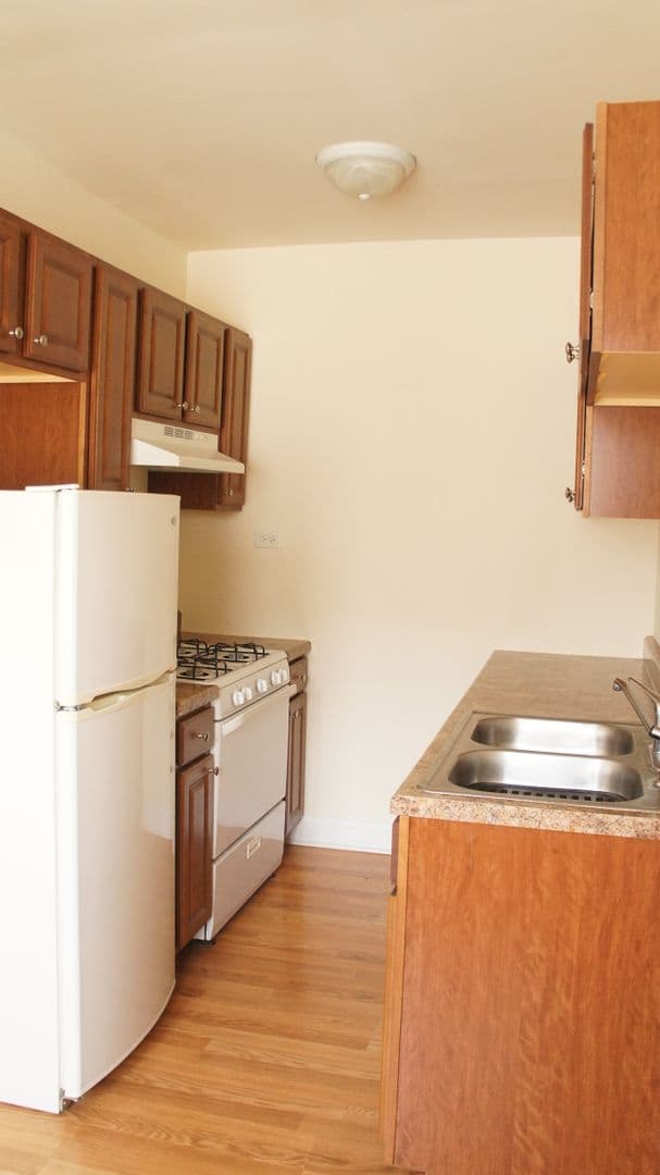 Chicago Apartment: 2600 N. Kimball