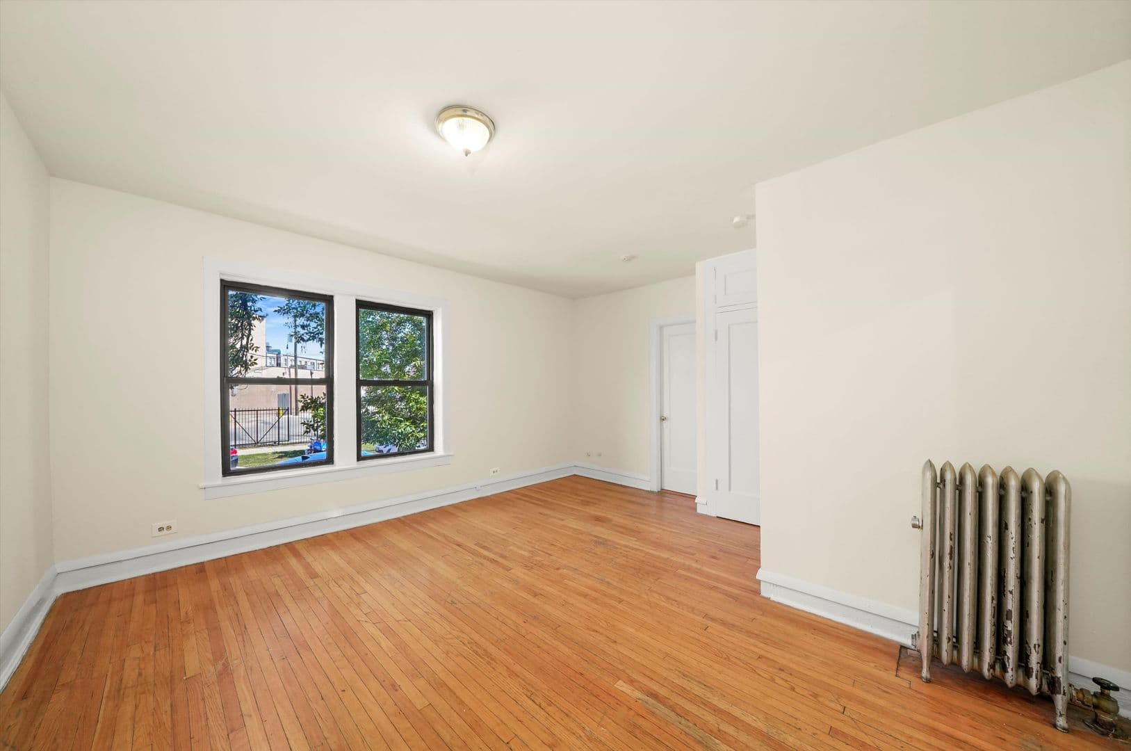 Chicago Apartment: 2700-14 N. Spaulding