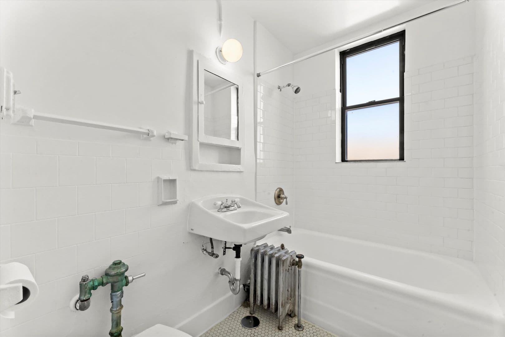 Chicago Apartment: 2779 N. Milwaukee