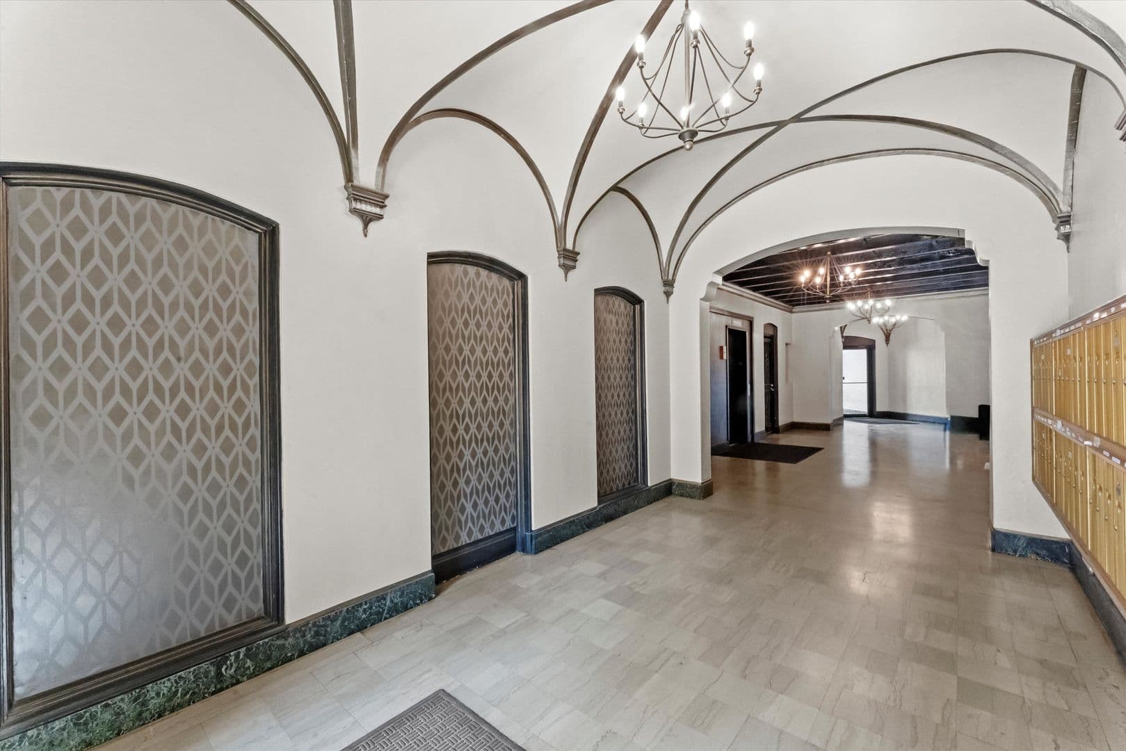 Chicago Apartment: 2779 N. Milwaukee