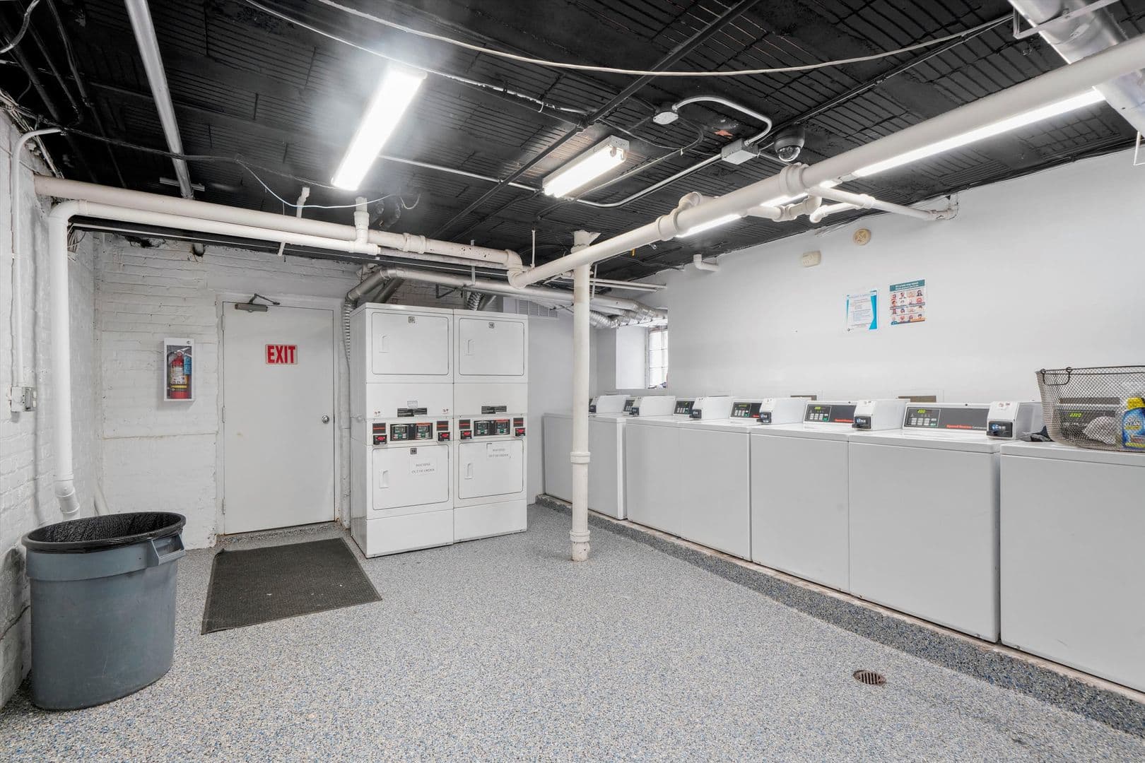 Chicago Apartment: 2700-14 N. Spaulding