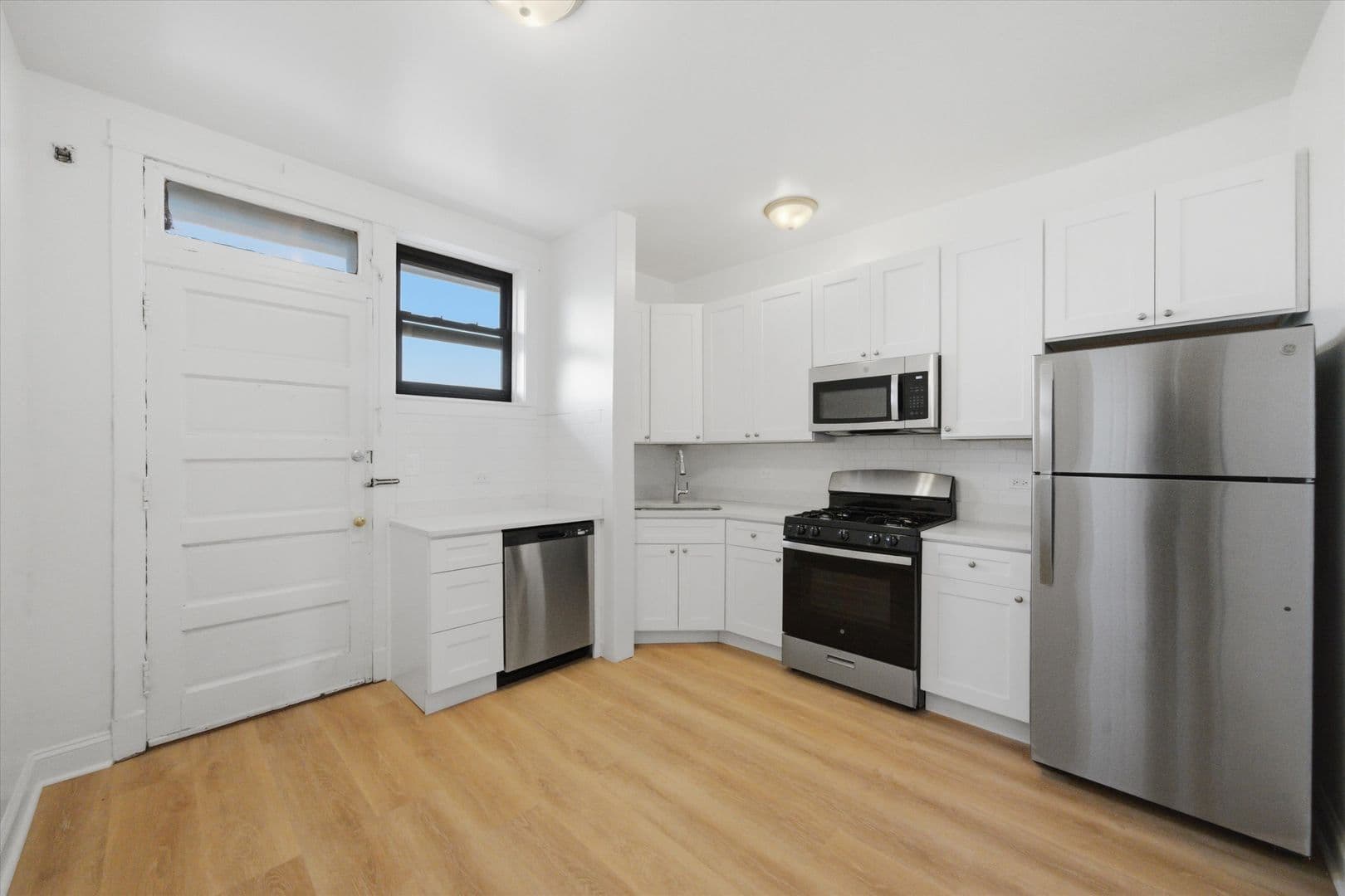 Chicago Apartment: 2638-50 N. Milwaukee