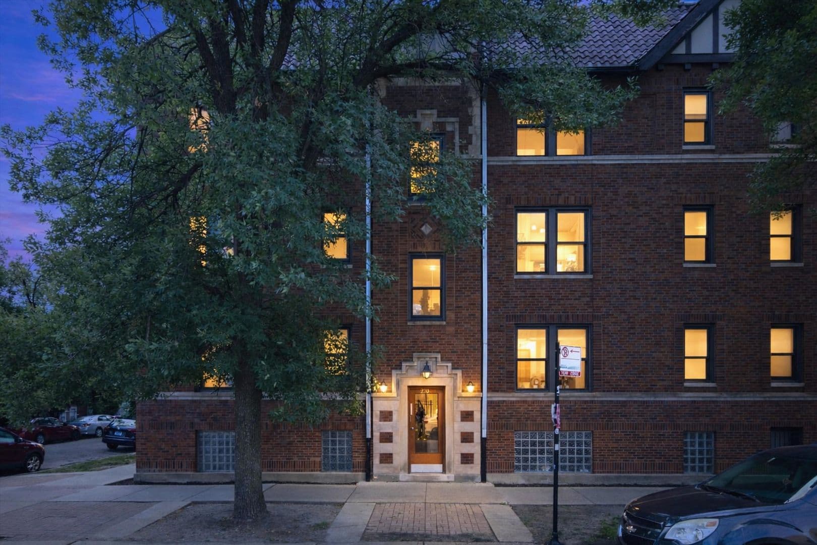 Chicago Apartment: 2700-14 N. Spaulding