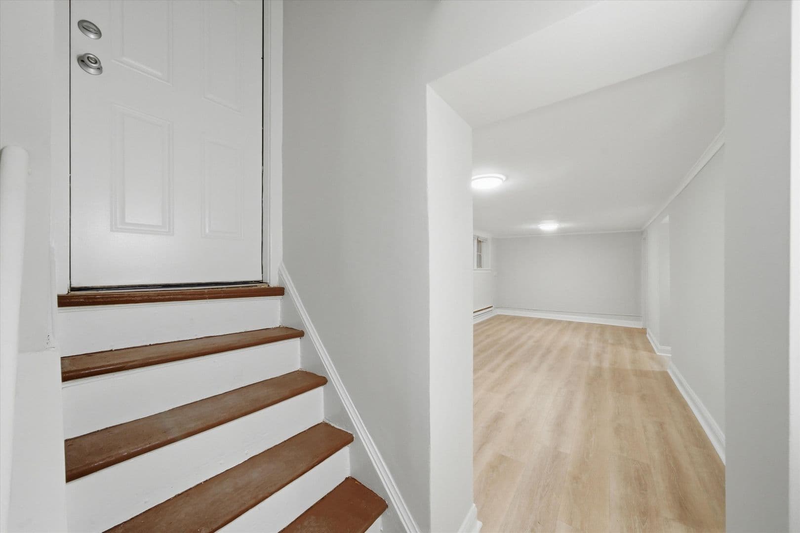 Chicago Apartment: 2915-2921 W. George