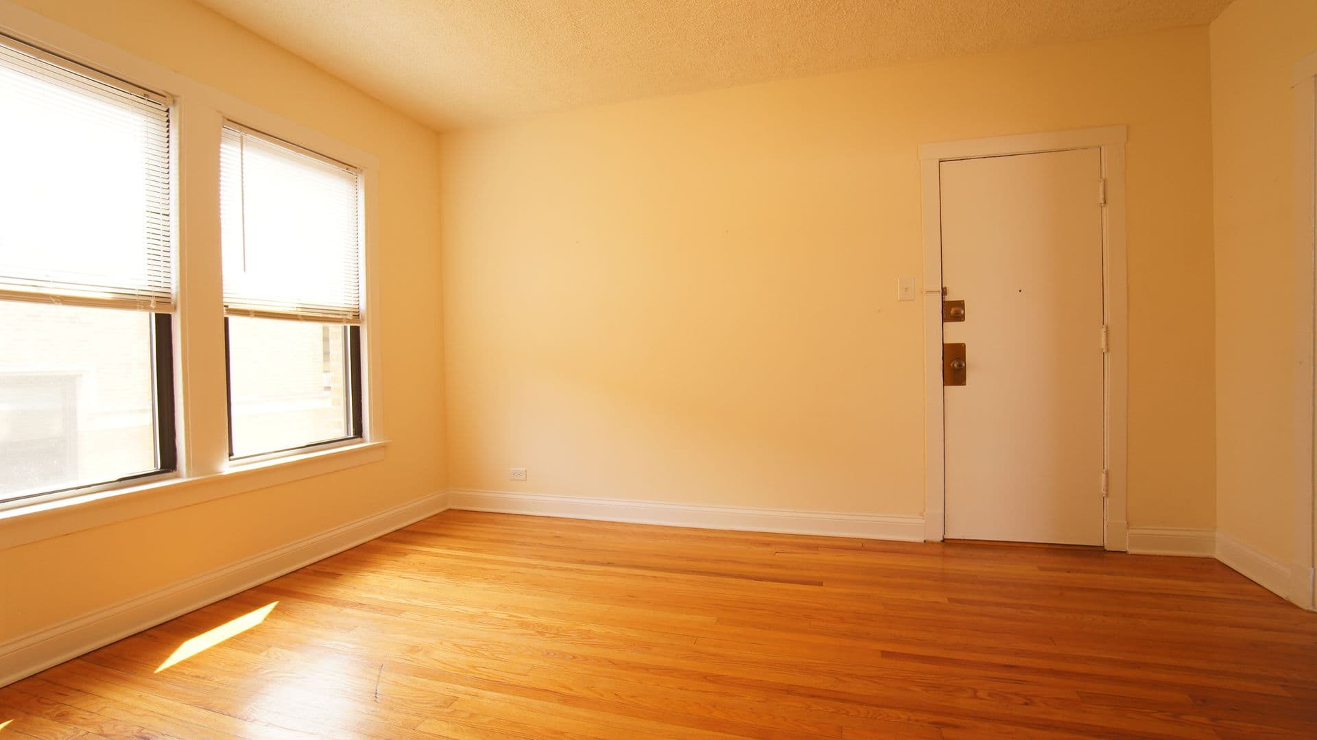 Chicago Apartment: 2647-53 N. Spaulding