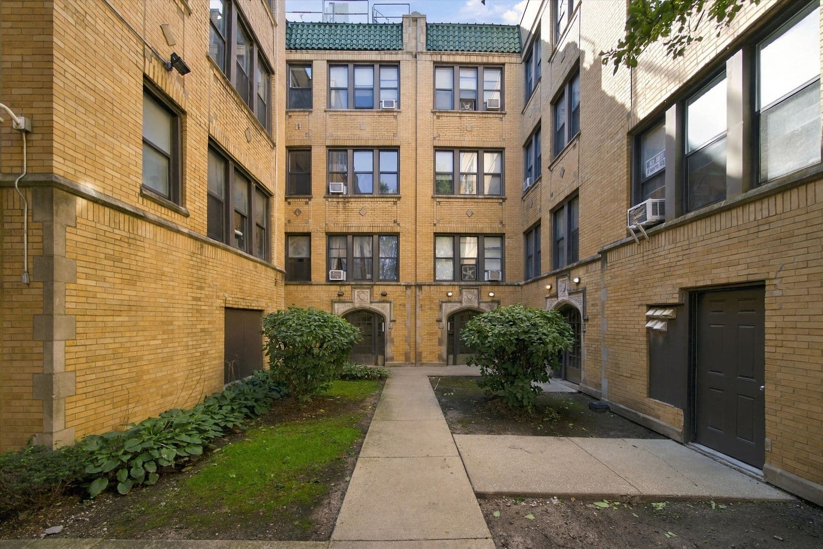 Chicago Apartment: 1530-42 N. Kedzie
