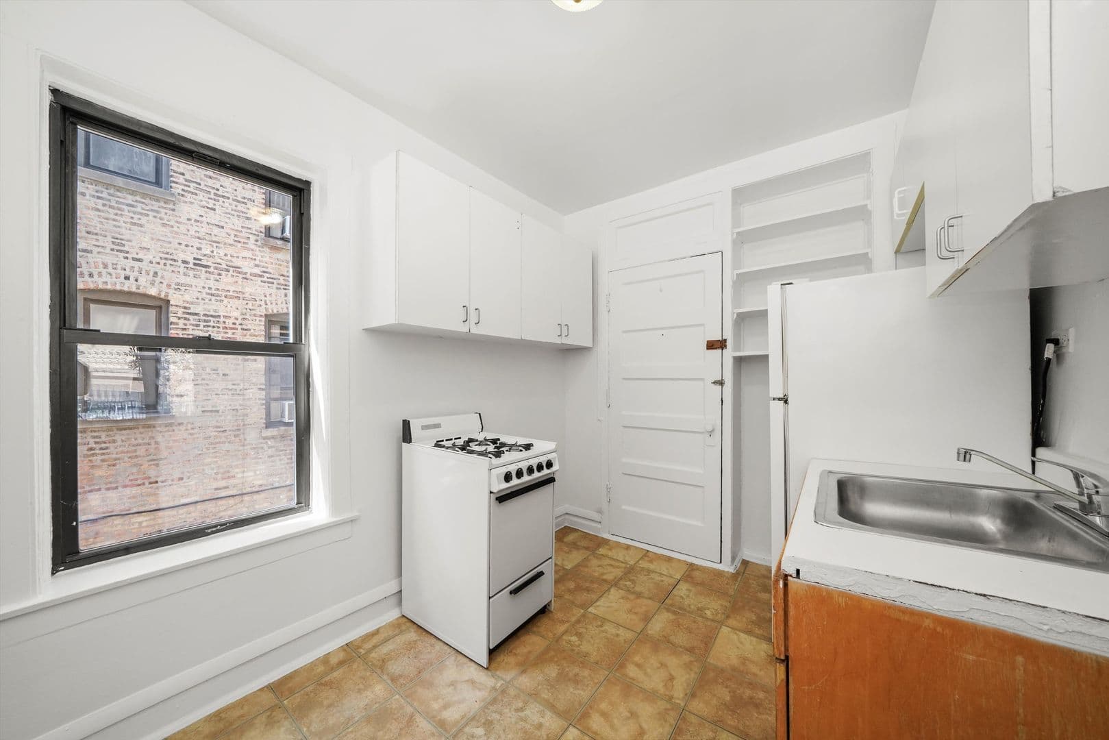 Chicago Apartment: 2700-14 N. Spaulding