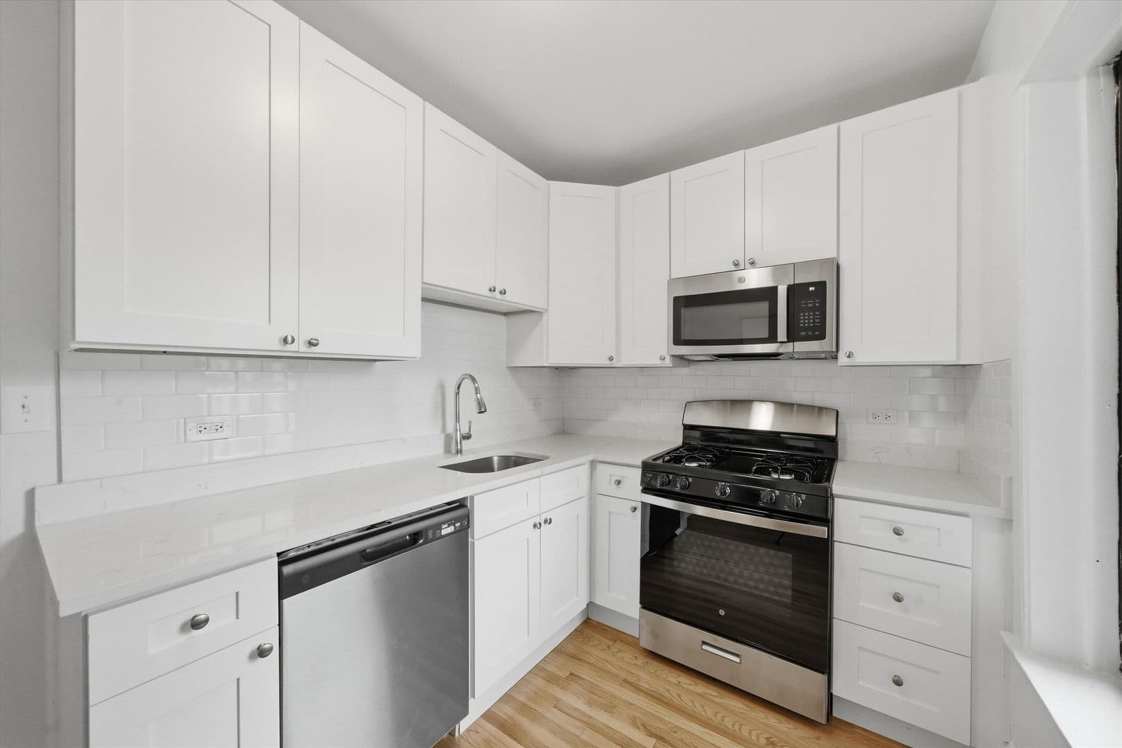 Chicago Apartment: 2700-14 N. Spaulding