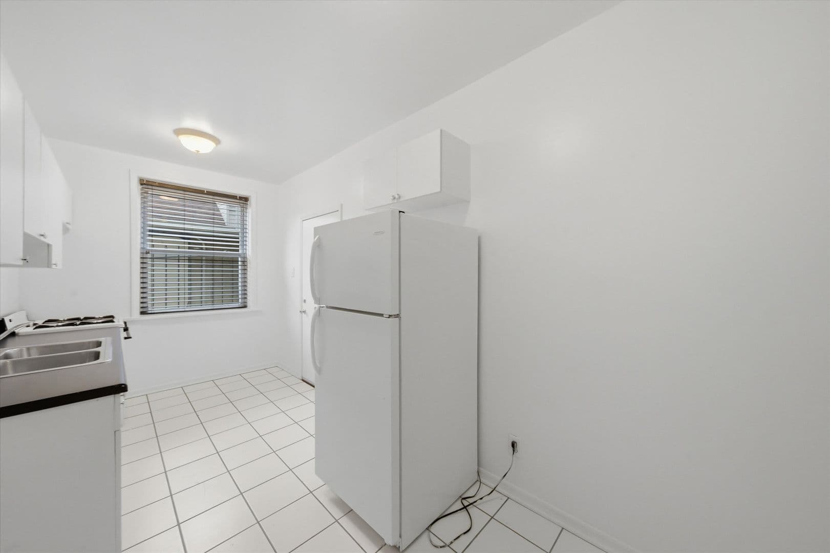 Chicago Apartment: 3000 N. Whipple