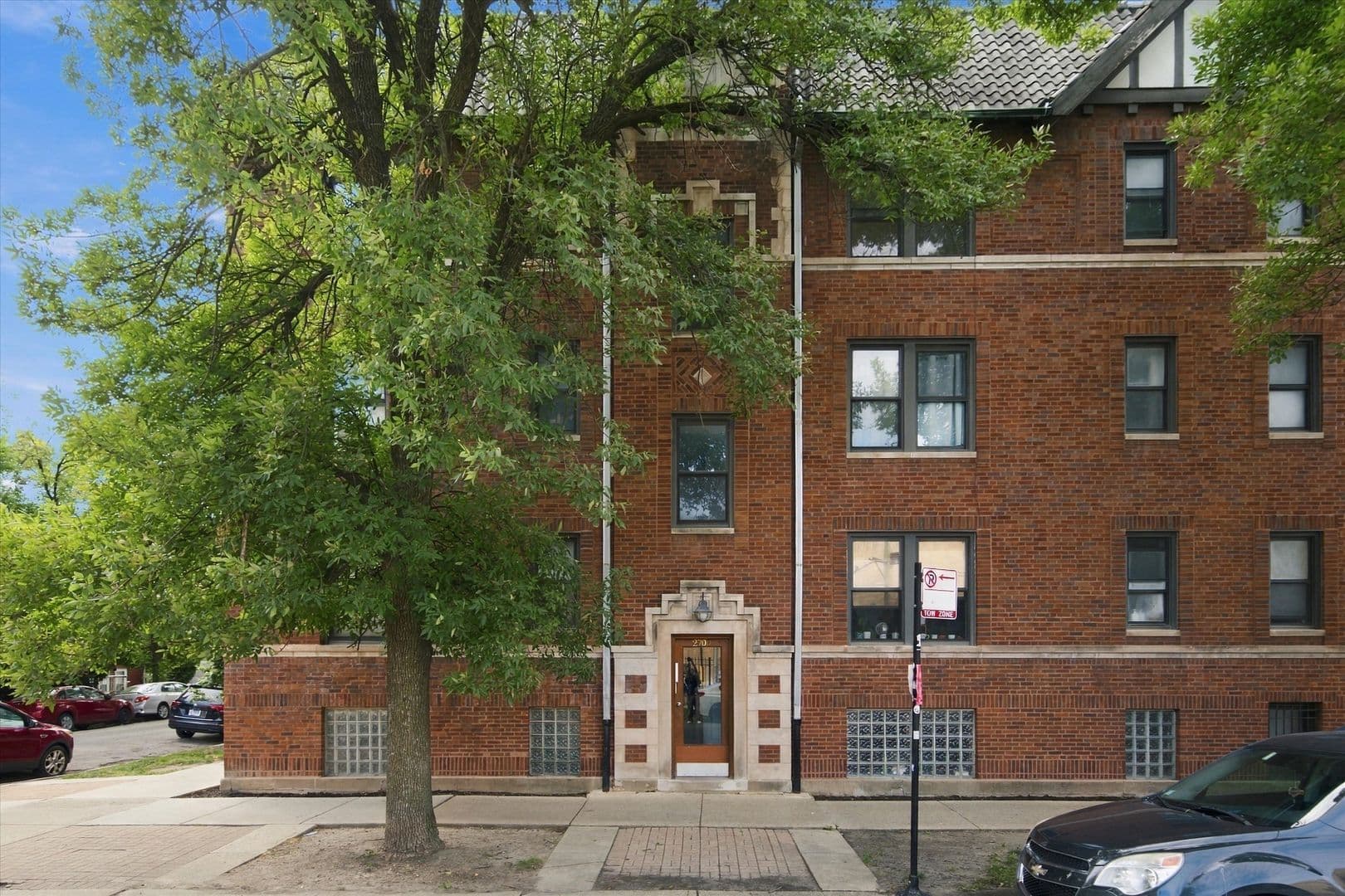 Chicago Apartment: 2700-14 N. Spaulding
