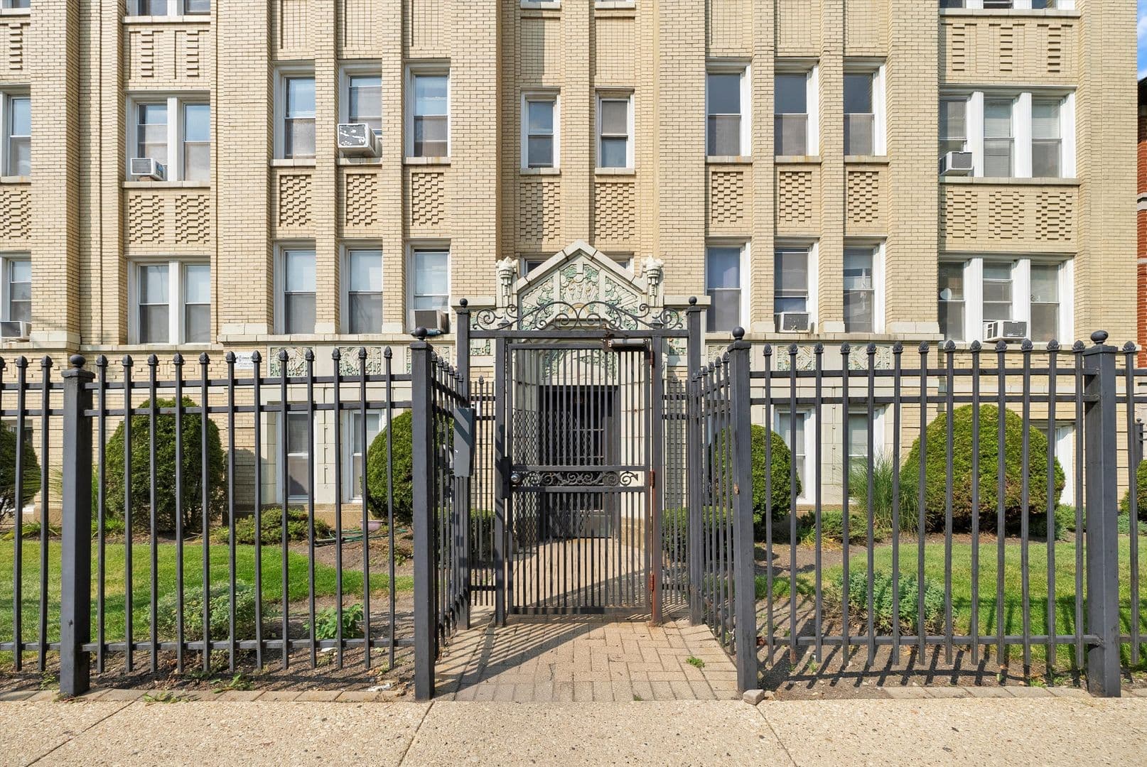 Chicago Apartment: 2600 N. Kimball