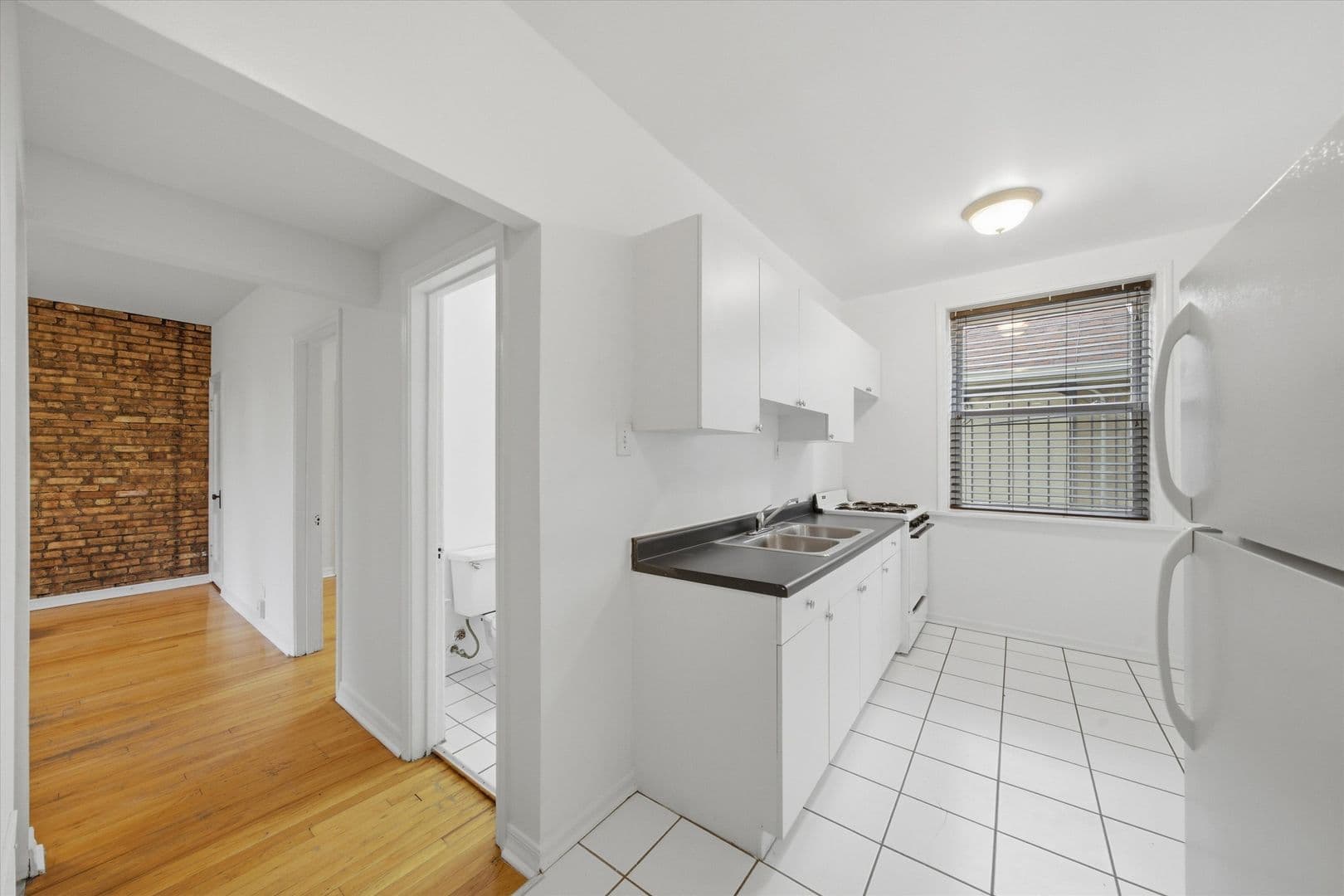 Chicago Apartment: 3000 N. Whipple