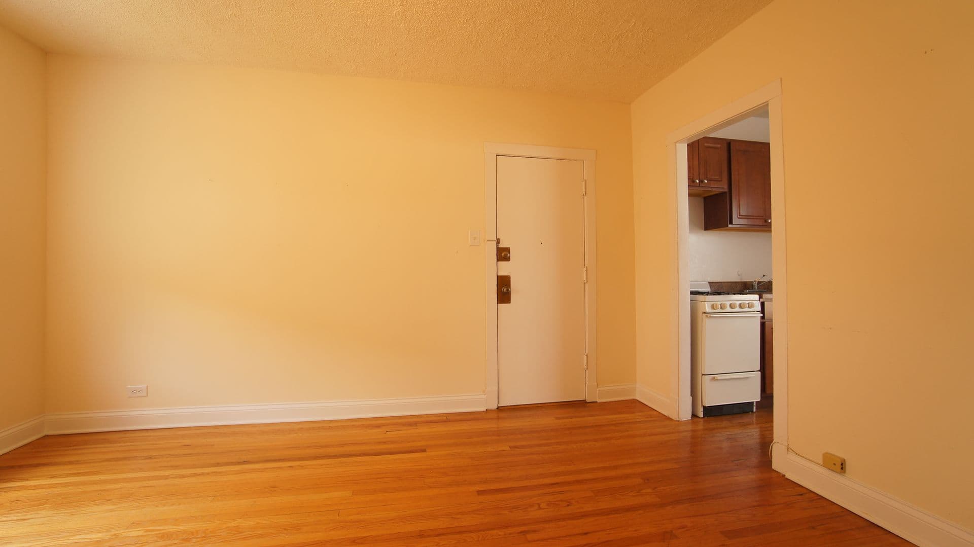 Chicago Apartment: 2647-53 N. Spaulding