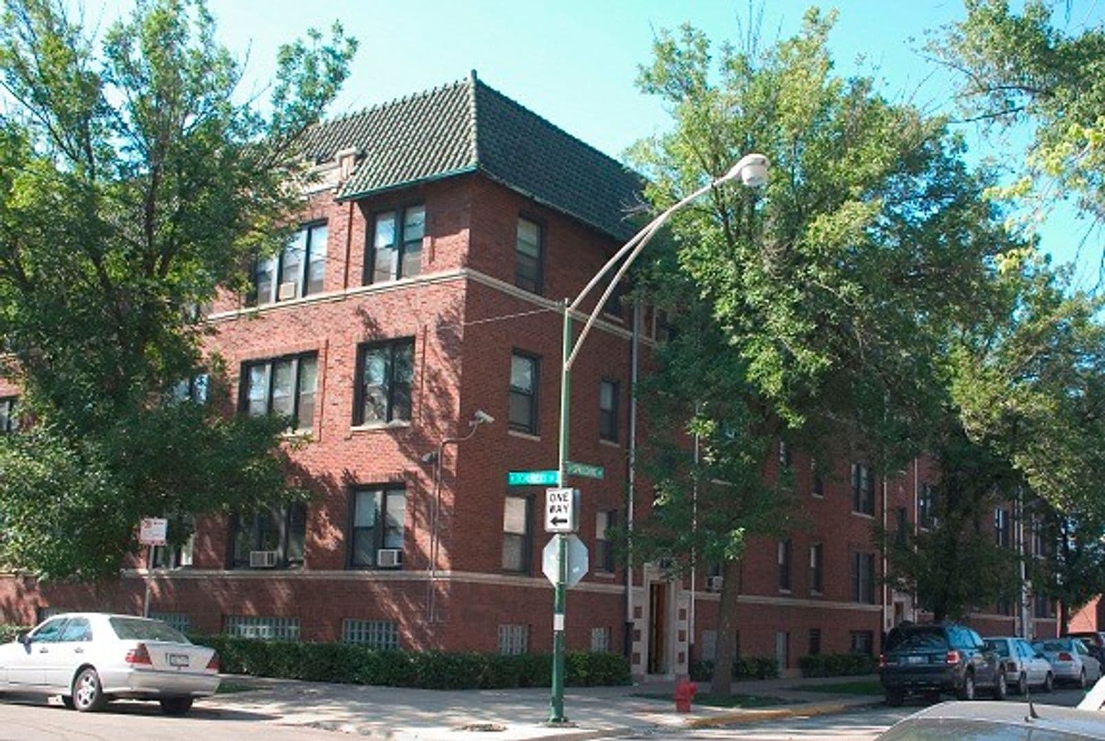 Chicago Apartment: 2700-14 N. Spaulding