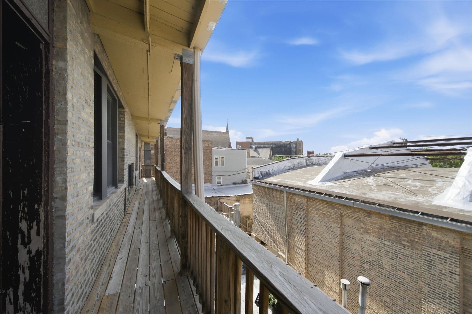 Chicago Apartment: 2638-50 N. Milwaukee