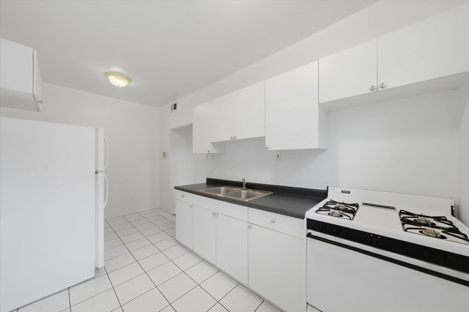 Chicago Apartment: 3000 N. Whipple