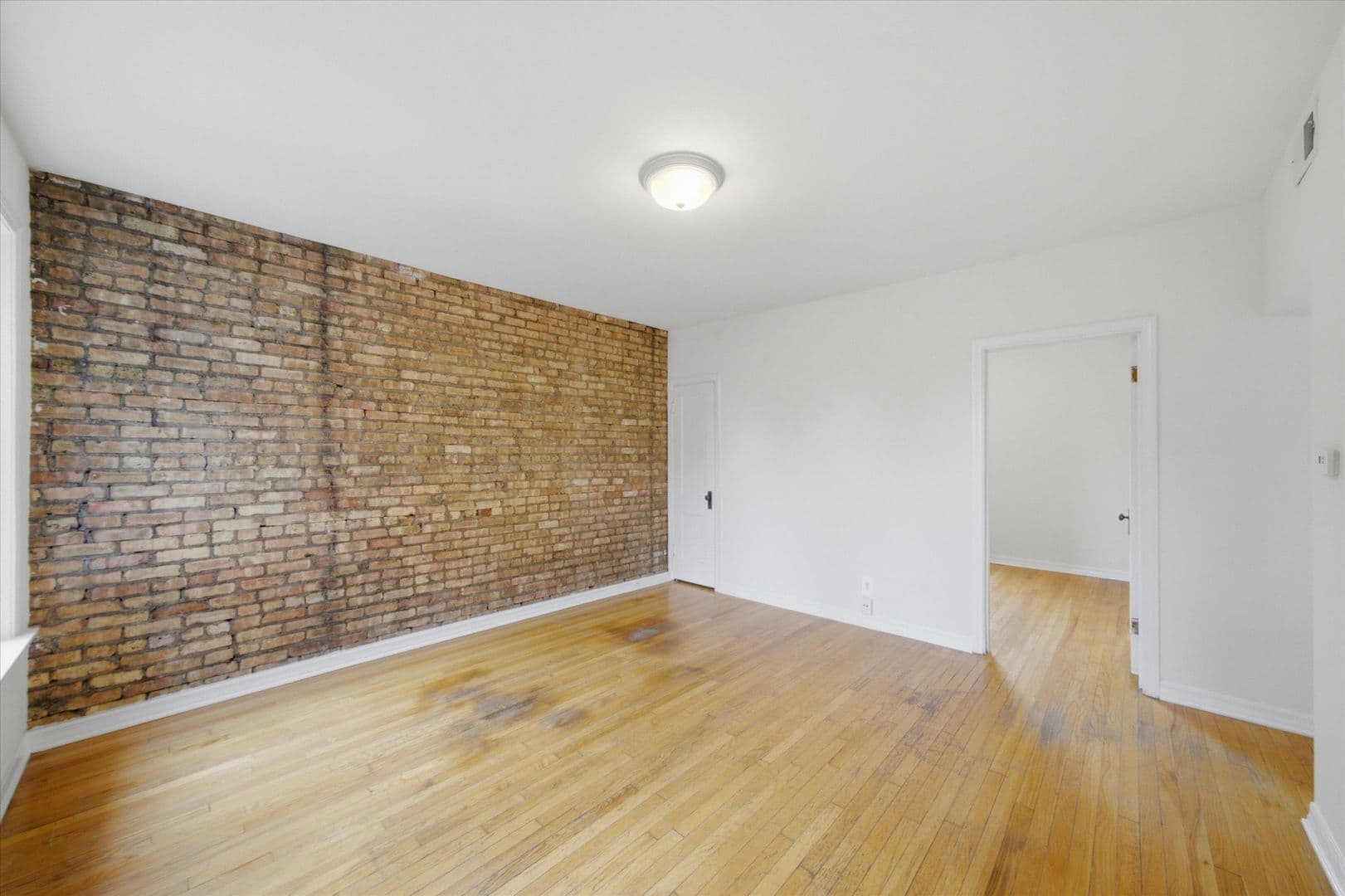 Chicago Apartment: 3000 N. Whipple