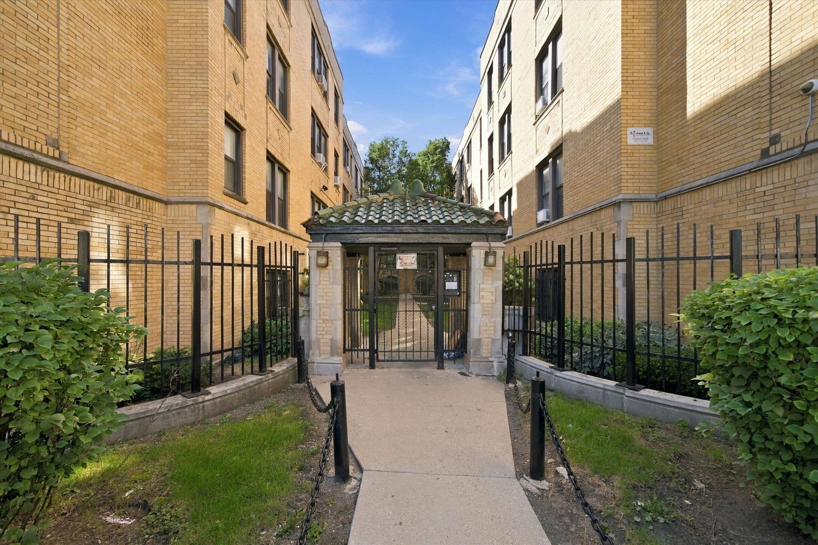 Chicago Apartment: 1530-42 N. Kedzie