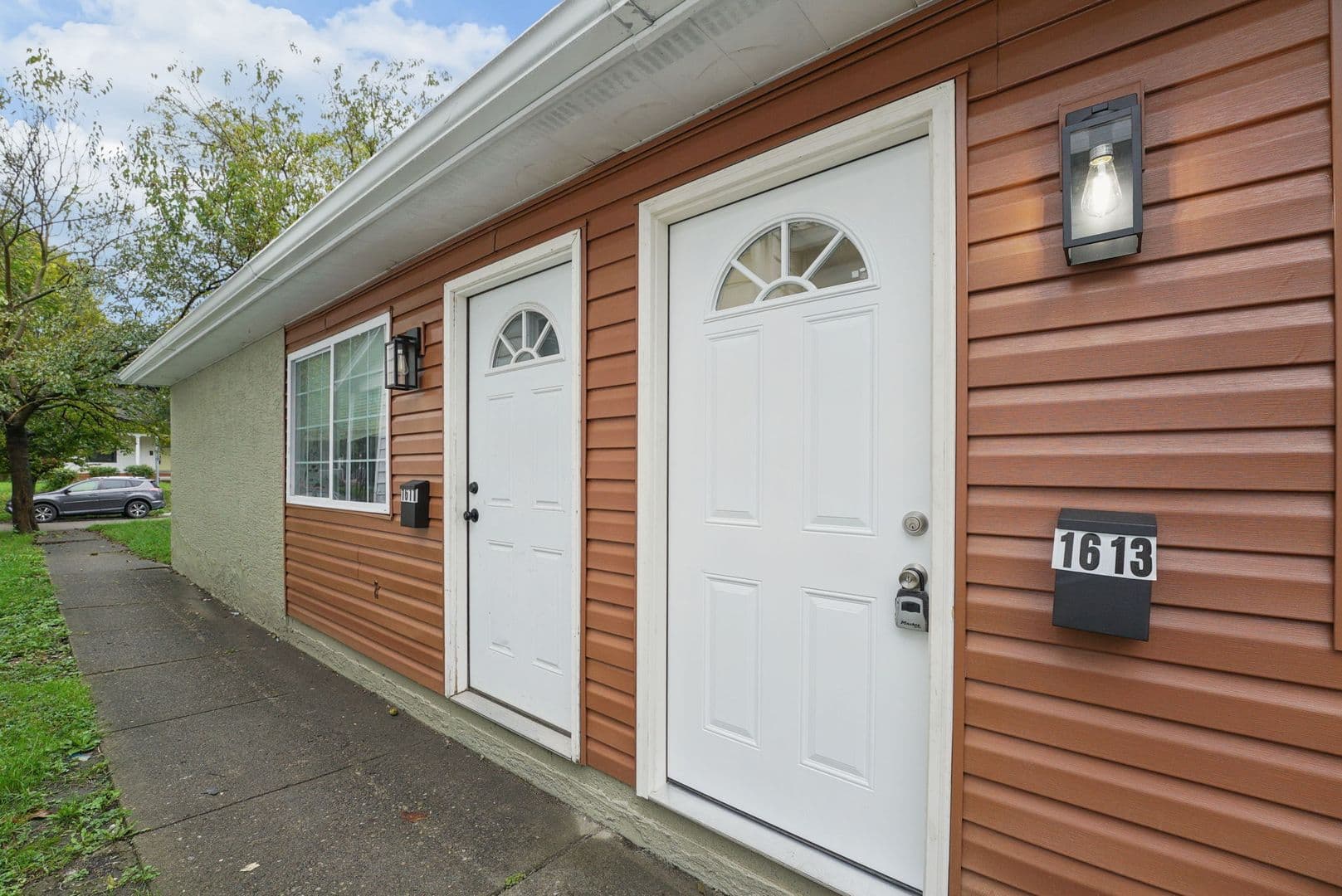 Columbus Apartment: 1611-1613 Aberdeen Ave