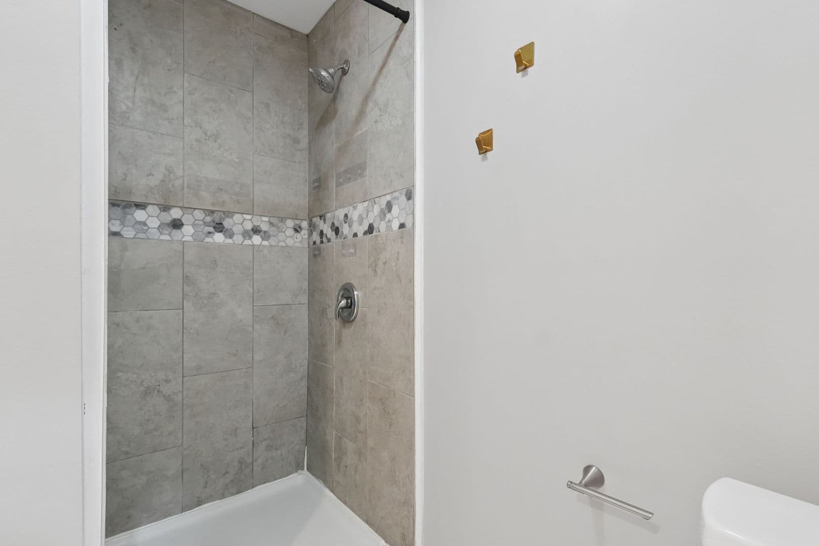Columbus Apartment: 76-78 Hayden Ave