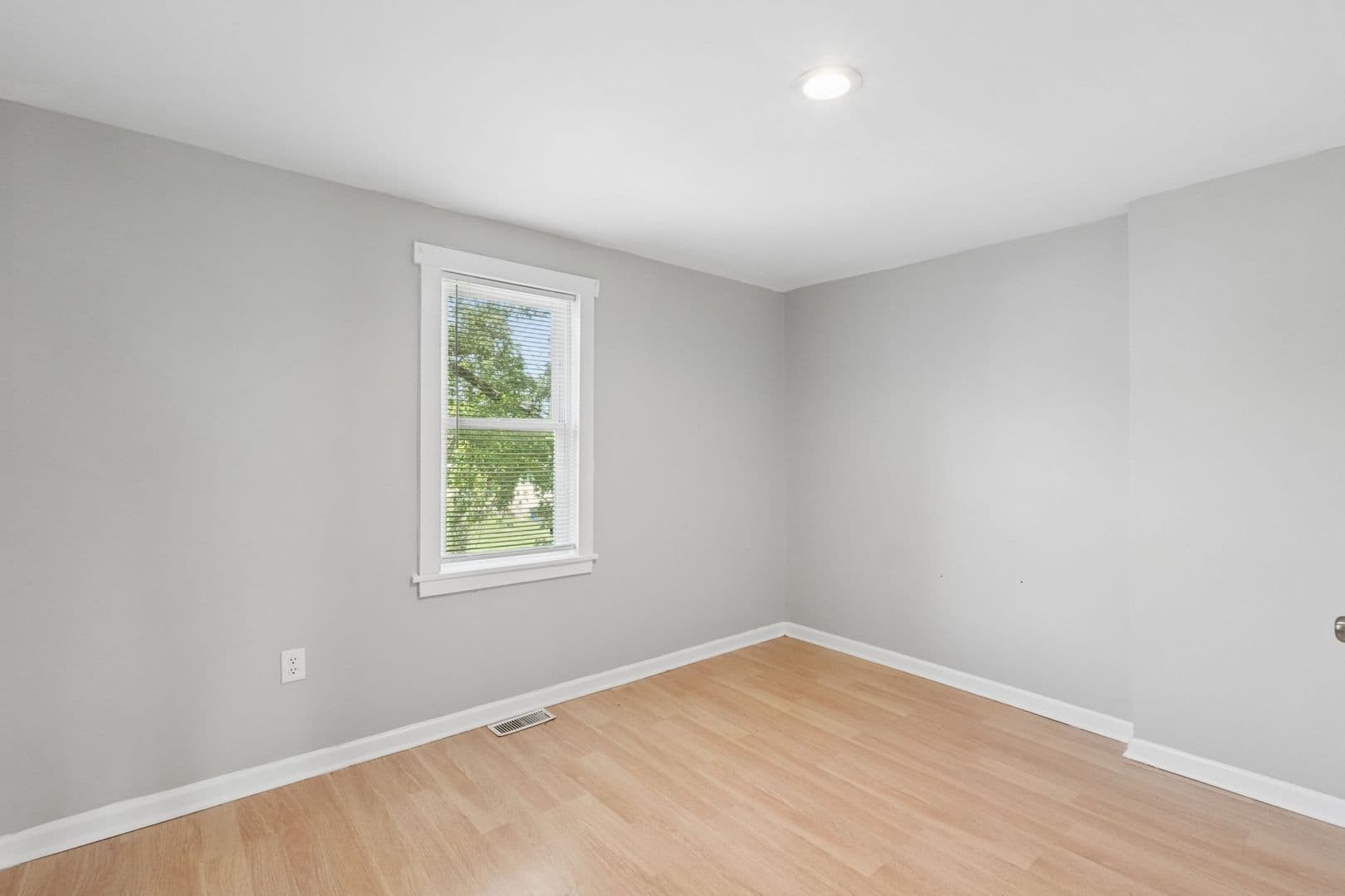 Columbus Apartment: 76-78 Hayden Ave