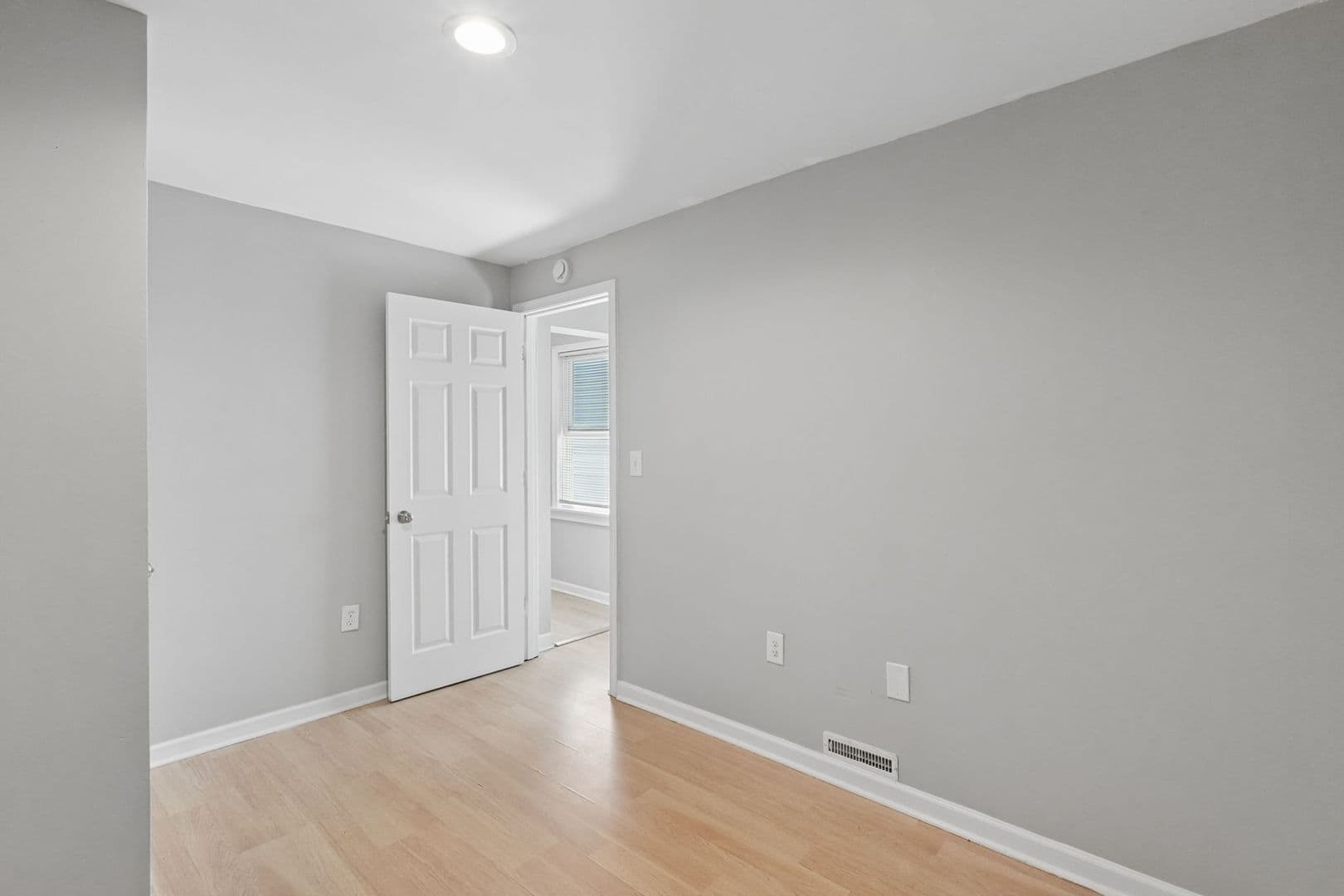 Columbus Apartment: 76-78 Hayden Ave