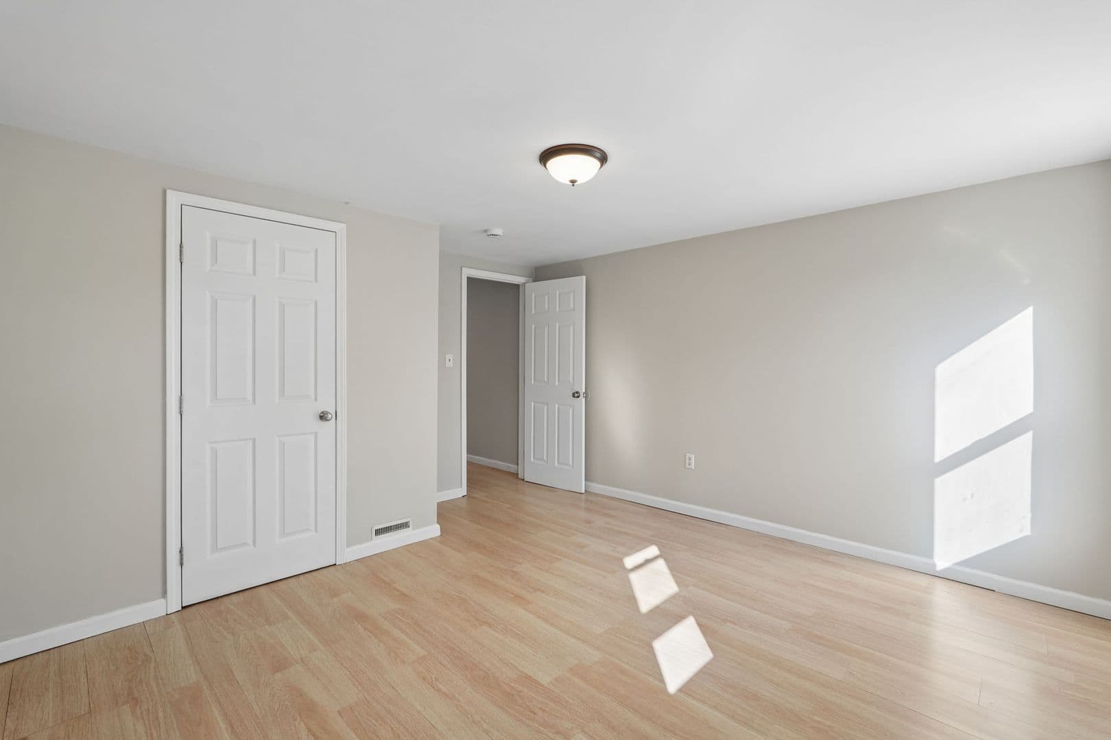Columbus Apartment: 76-78 Hayden Ave